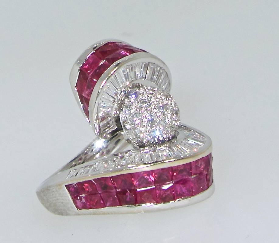 White Diamond and Natural Ruby Ring In Excellent Condition In Aspen, CO