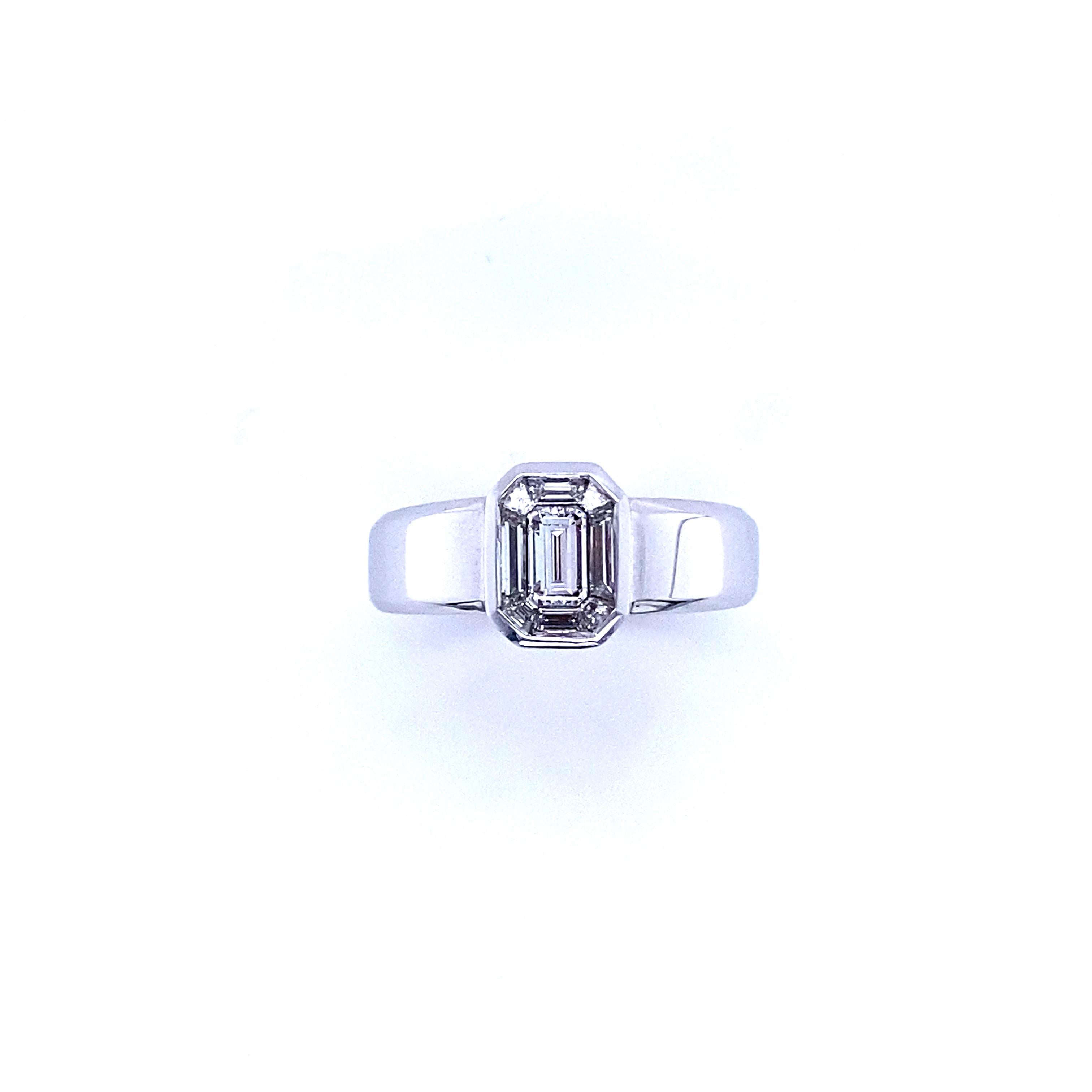 Discover this White Diamond and White Gold 18 Karat Solitaire Ring.
Beautiful White Diamond
White Gold 18 Karat
French Size 55 1/4
US Size 7