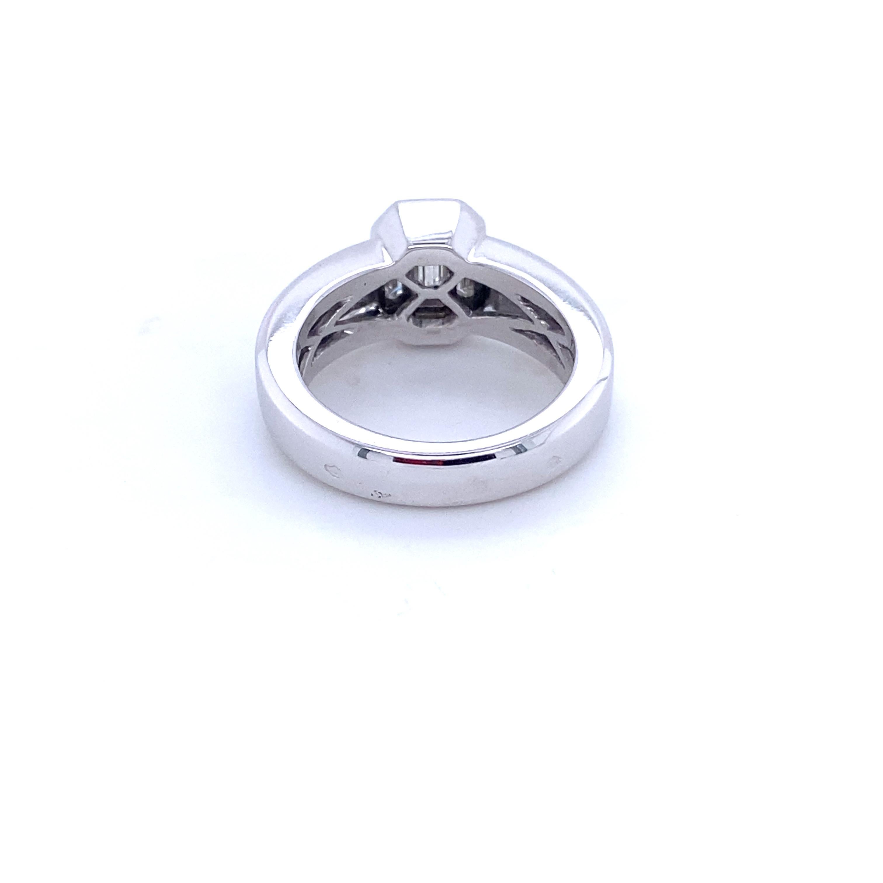 White Diamond and White Gold 18 Karat Solitaire Ring 1