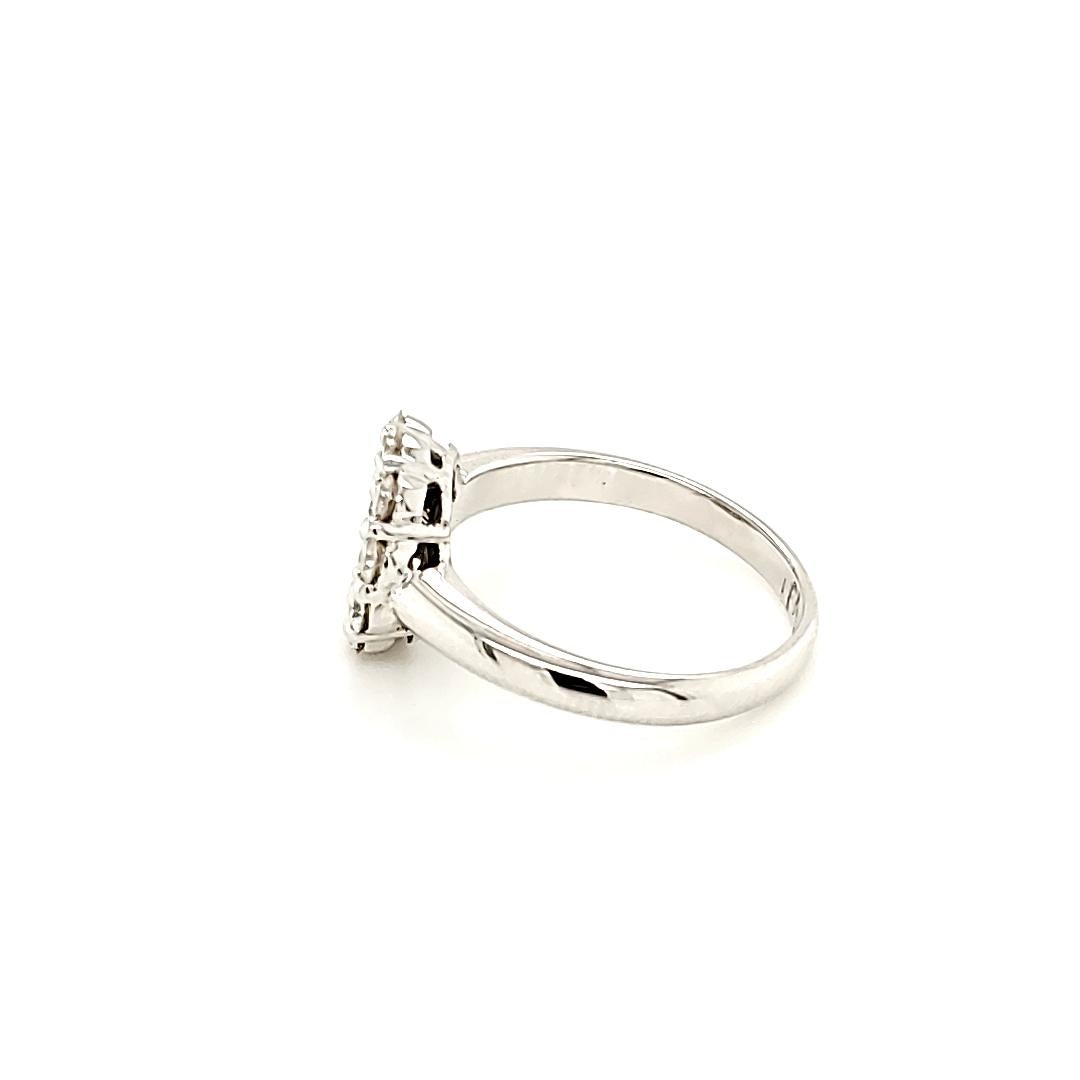 Contemporary White Diamond and White Gold Engagement Ring For Sale