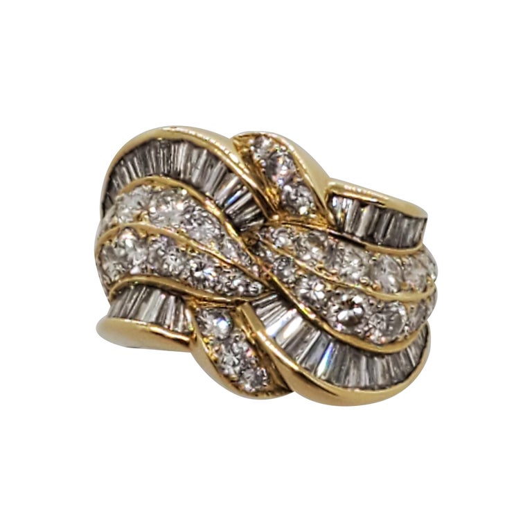 White Diamond and Yellow Gold Fashion Ring For Sale at 1stDibs