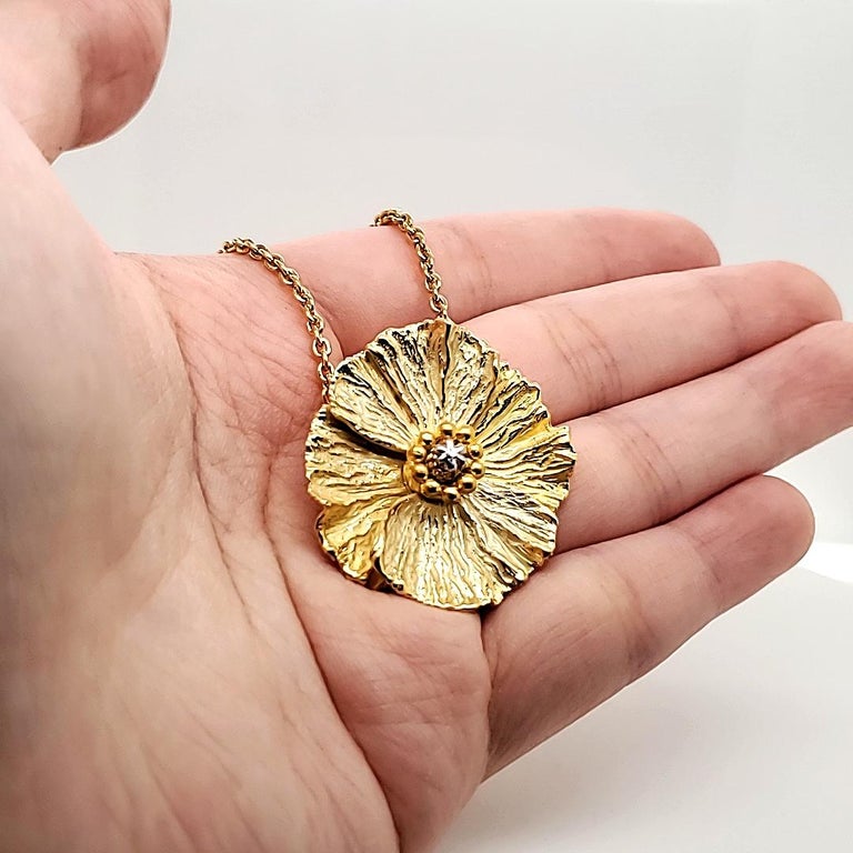White and Yellow Gold "Flower" Pendant Necklace with Gold Chain For Sale at 1stDibs