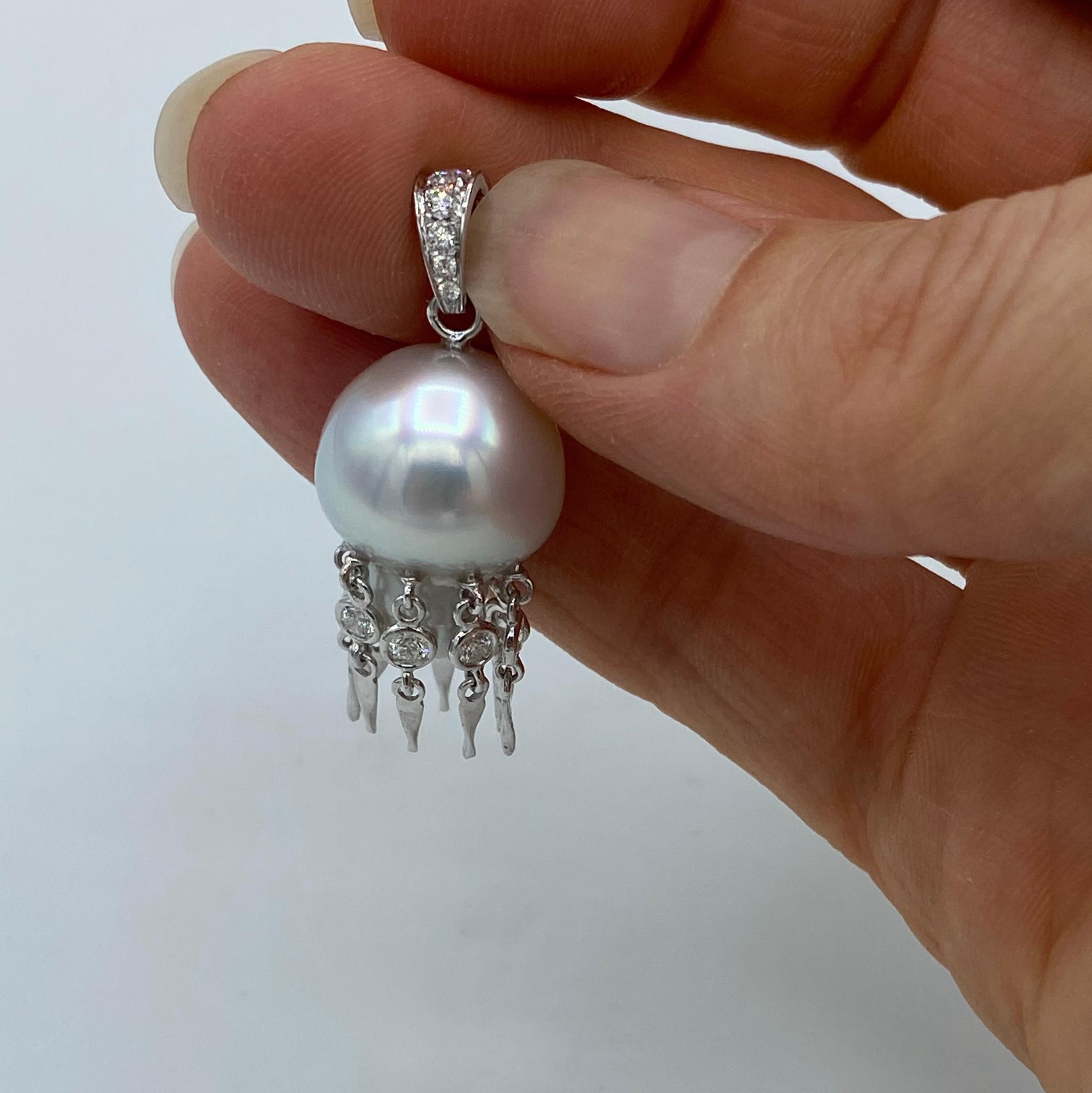 White Diamond Australian Pearl 18 Karat White Gold Pendant/Necklace Jellyfish 5