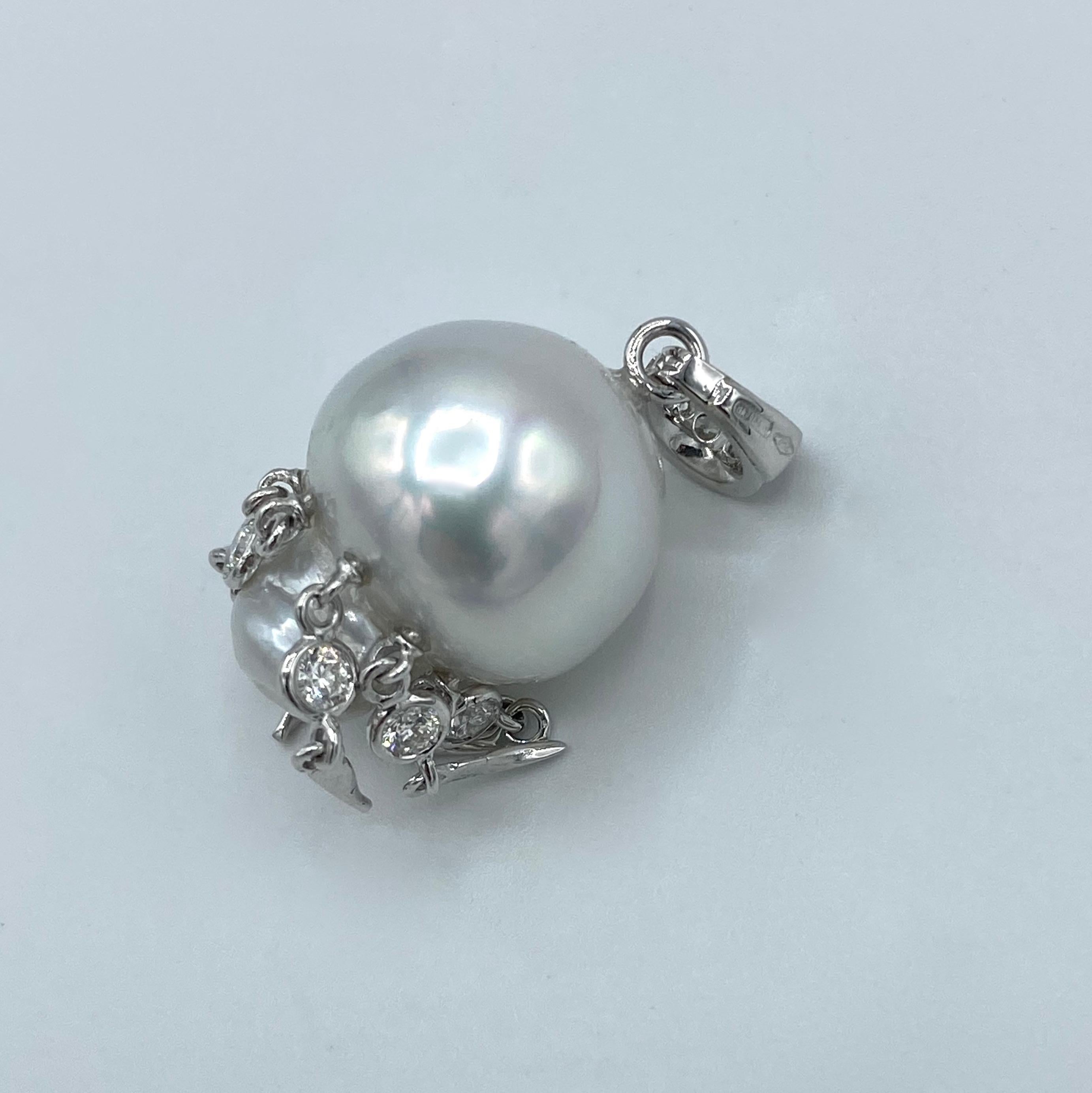 White Diamond Australian Pearl 18 Karat White Gold Pendant/Necklace Jellyfish 3