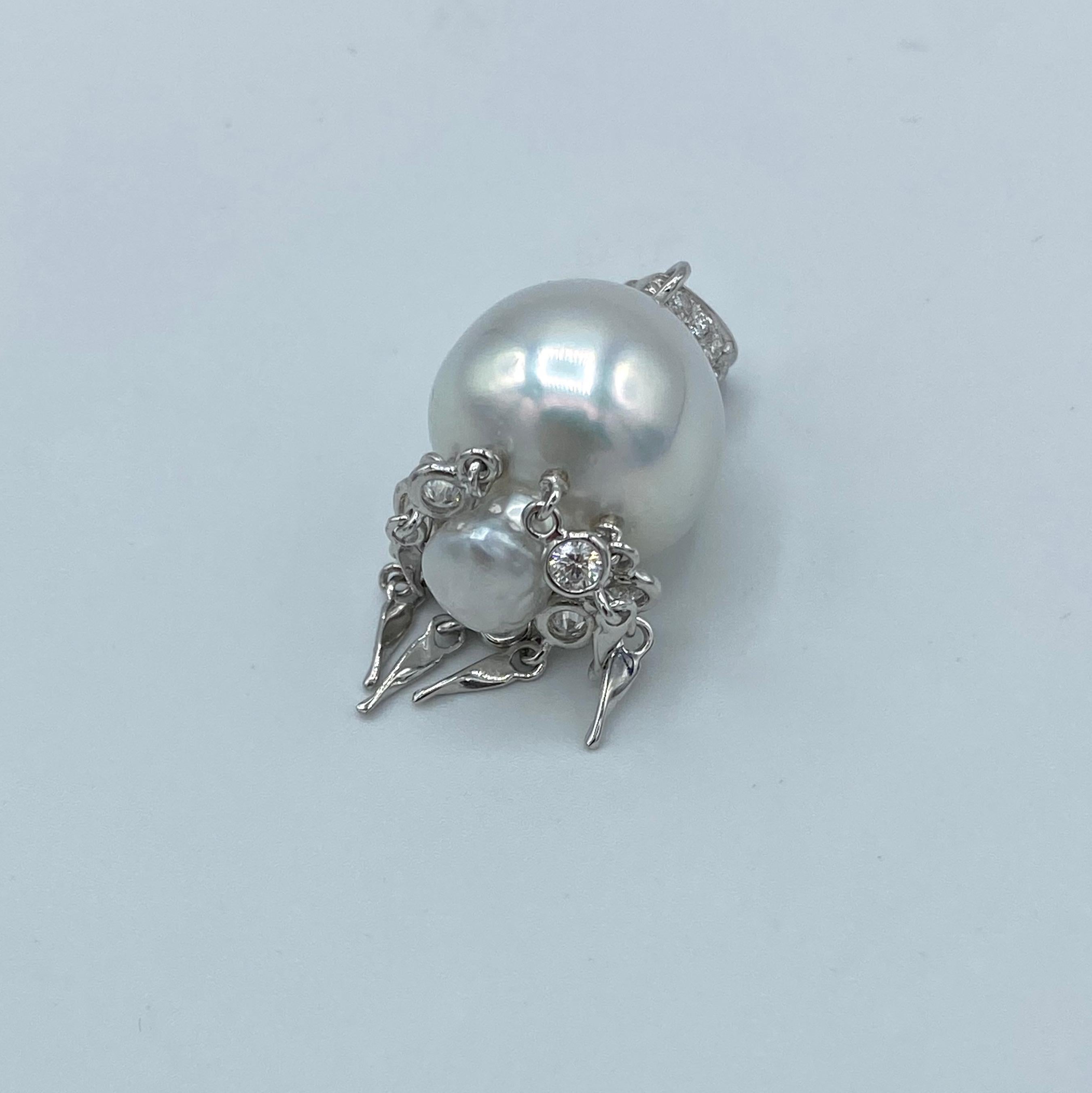White Diamond Australian Pearl 18 Karat White Gold Pendant/Necklace Jellyfish 4