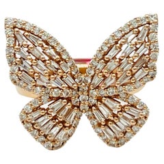 Weißer Diamant Baguette und Runde Schmetterling Design Ring in 14k Rose Gold