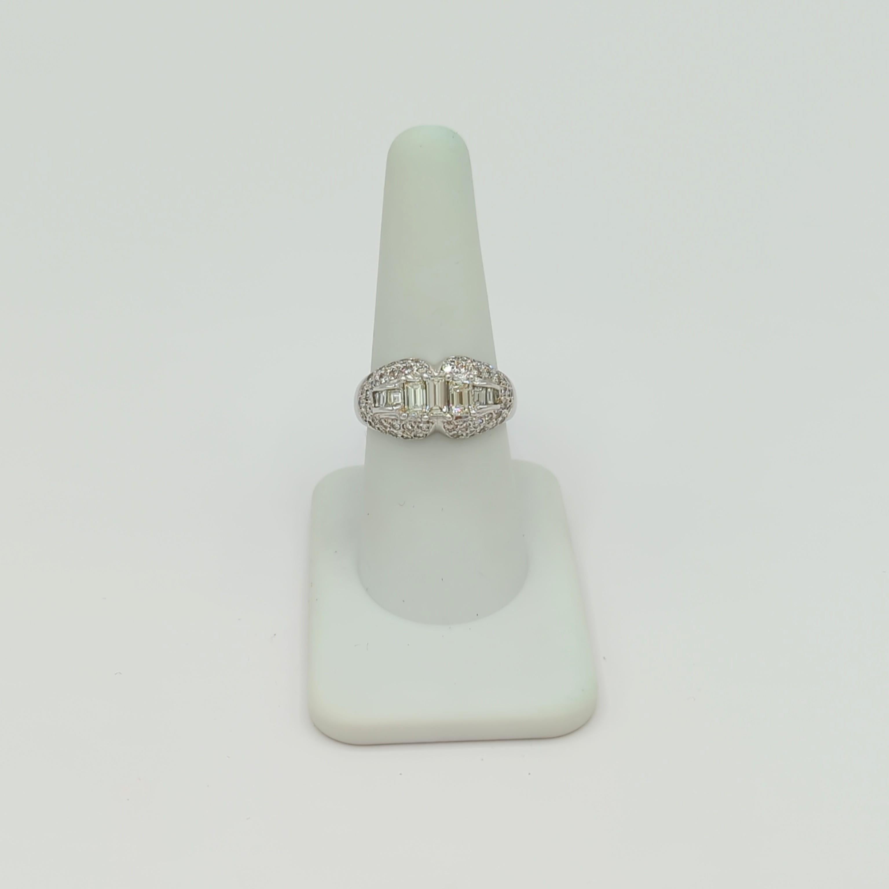 White Diamond Baguette and Round Ring in 18K White Gold For Sale 1