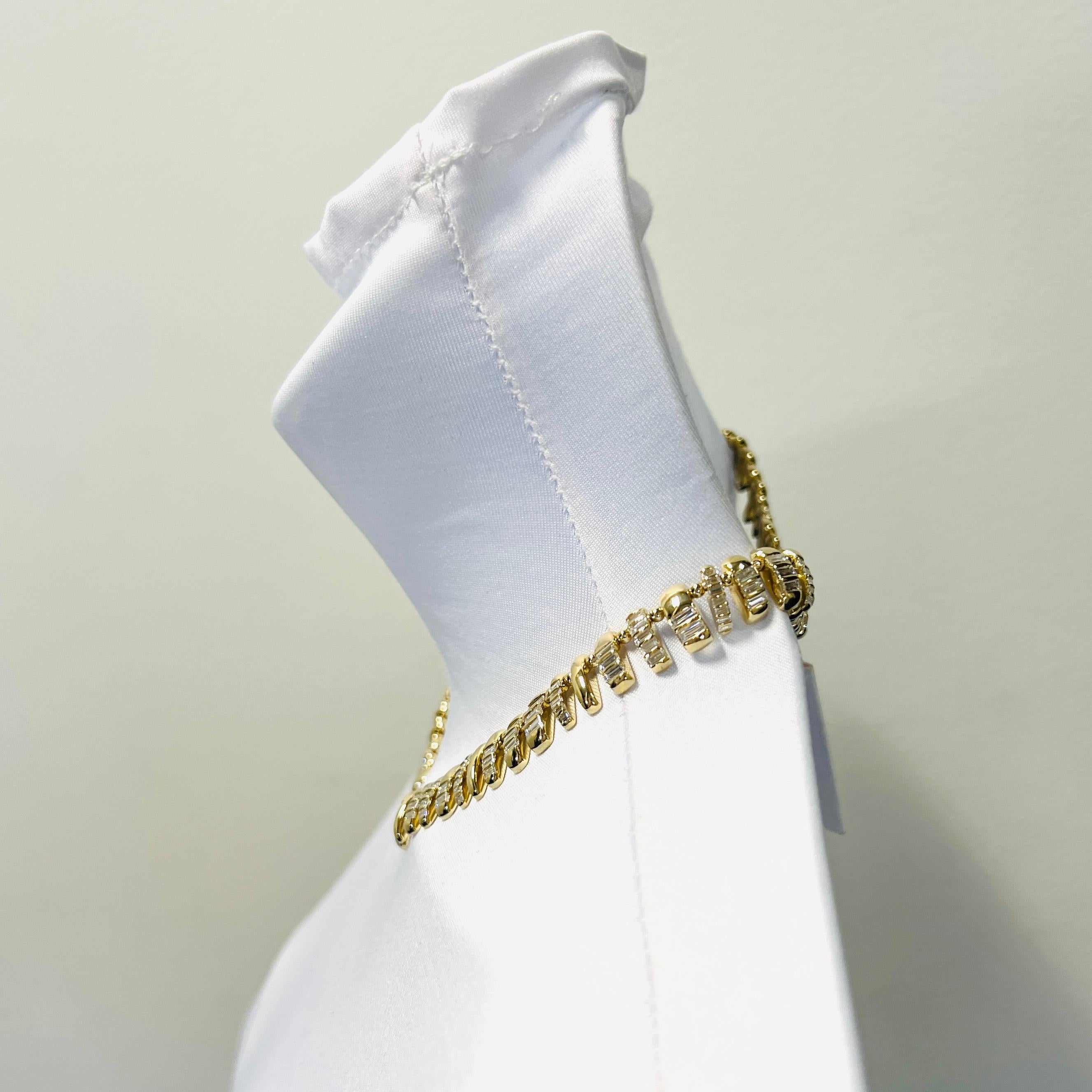 Collier baguette en diamant blanc en or jaune 14K Neuf - En vente à Los Angeles, CA