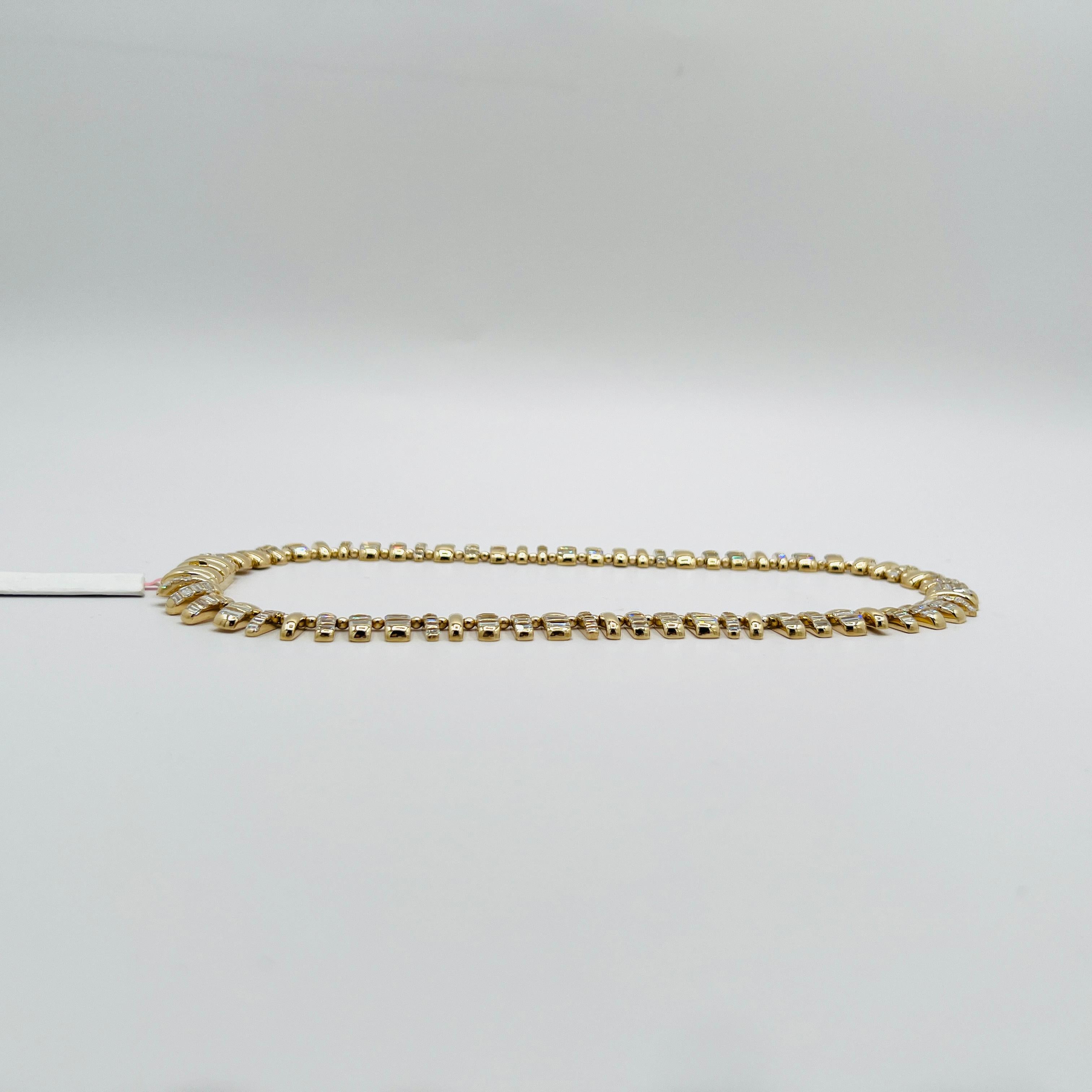 Collier baguette en diamant blanc en or jaune 14K en vente 1