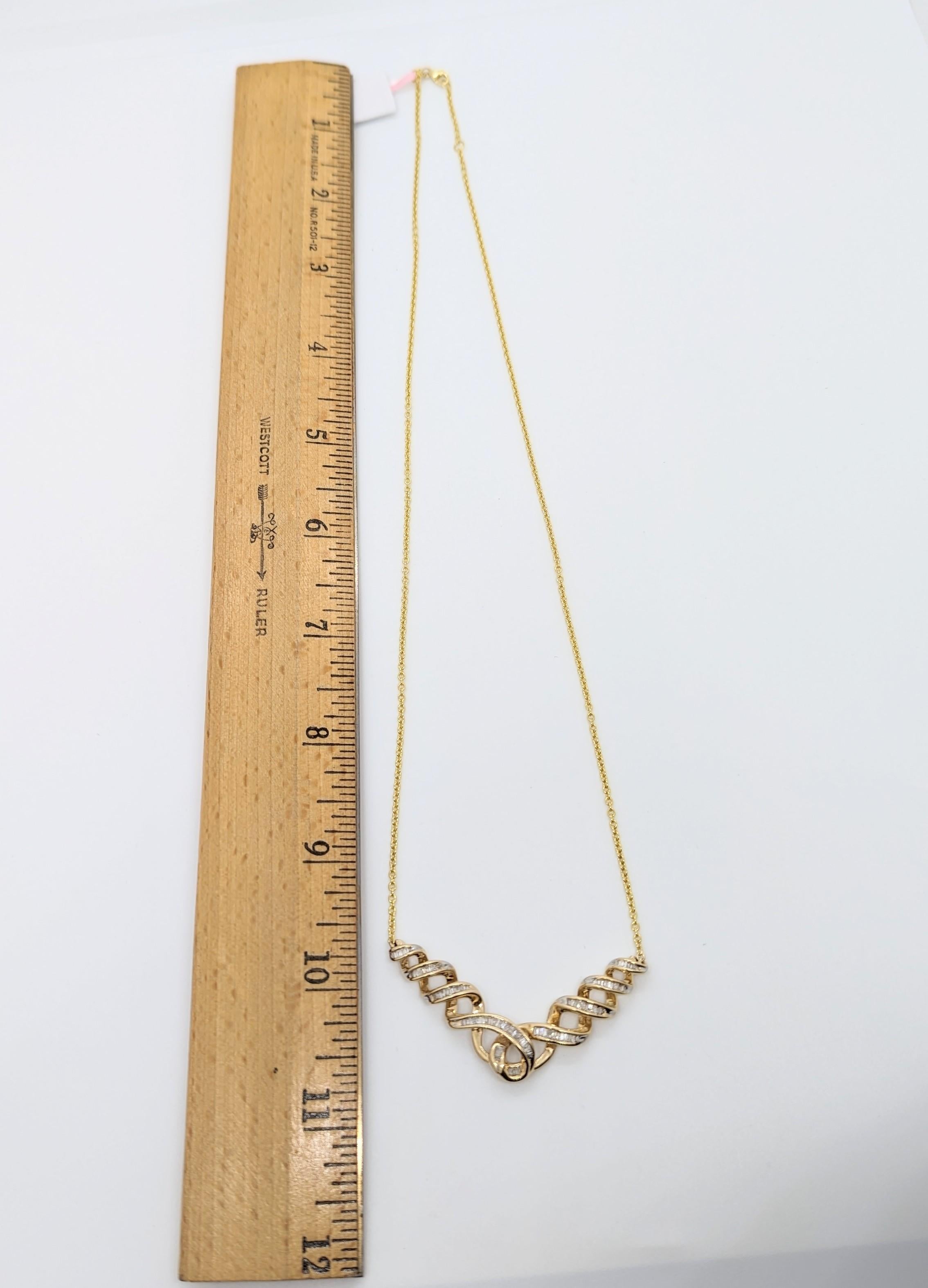 Collana con diamanti bianchi a baguette in oro giallo 14K in vendita 2