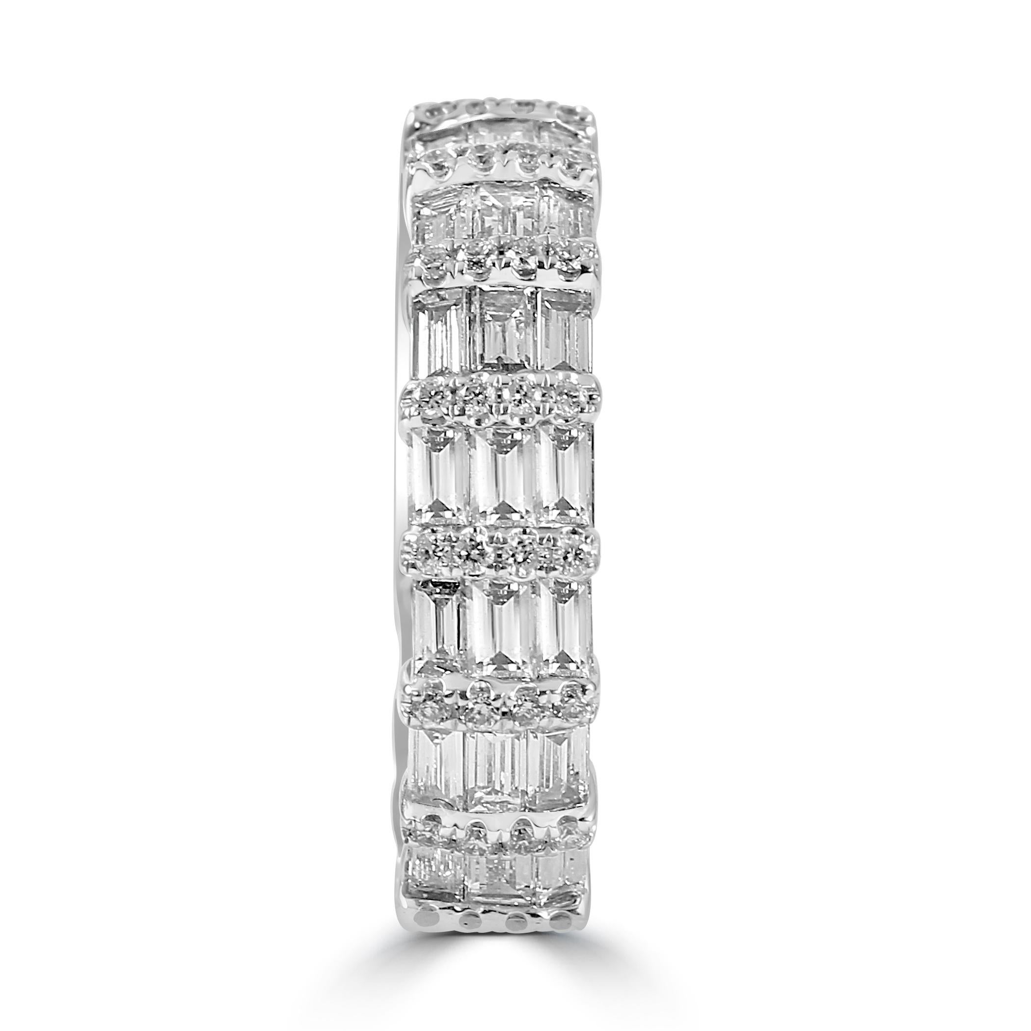 White Diamond Baguette & Round 18 Karat White Gold Fashion Eternity Band Ring In New Condition For Sale In New York, NY