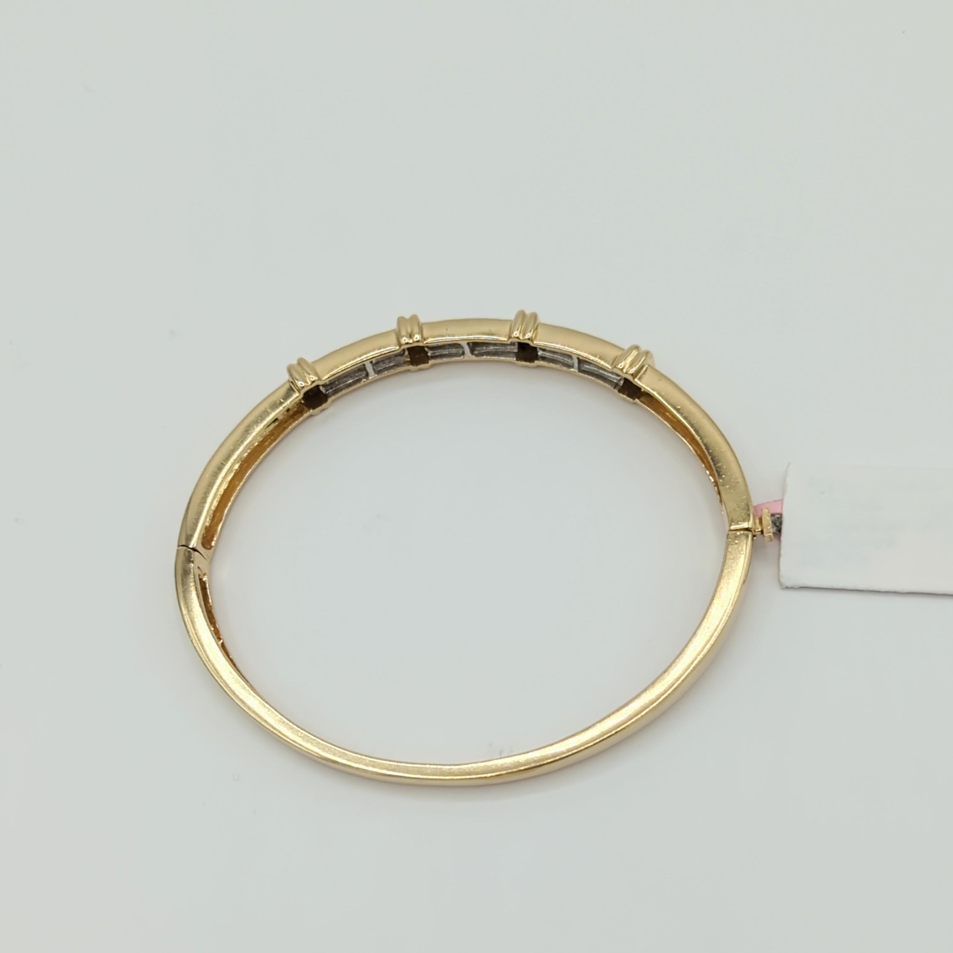 Bracelet jonc en or jaune 14 carats avec diamant blanc Unisexe en vente