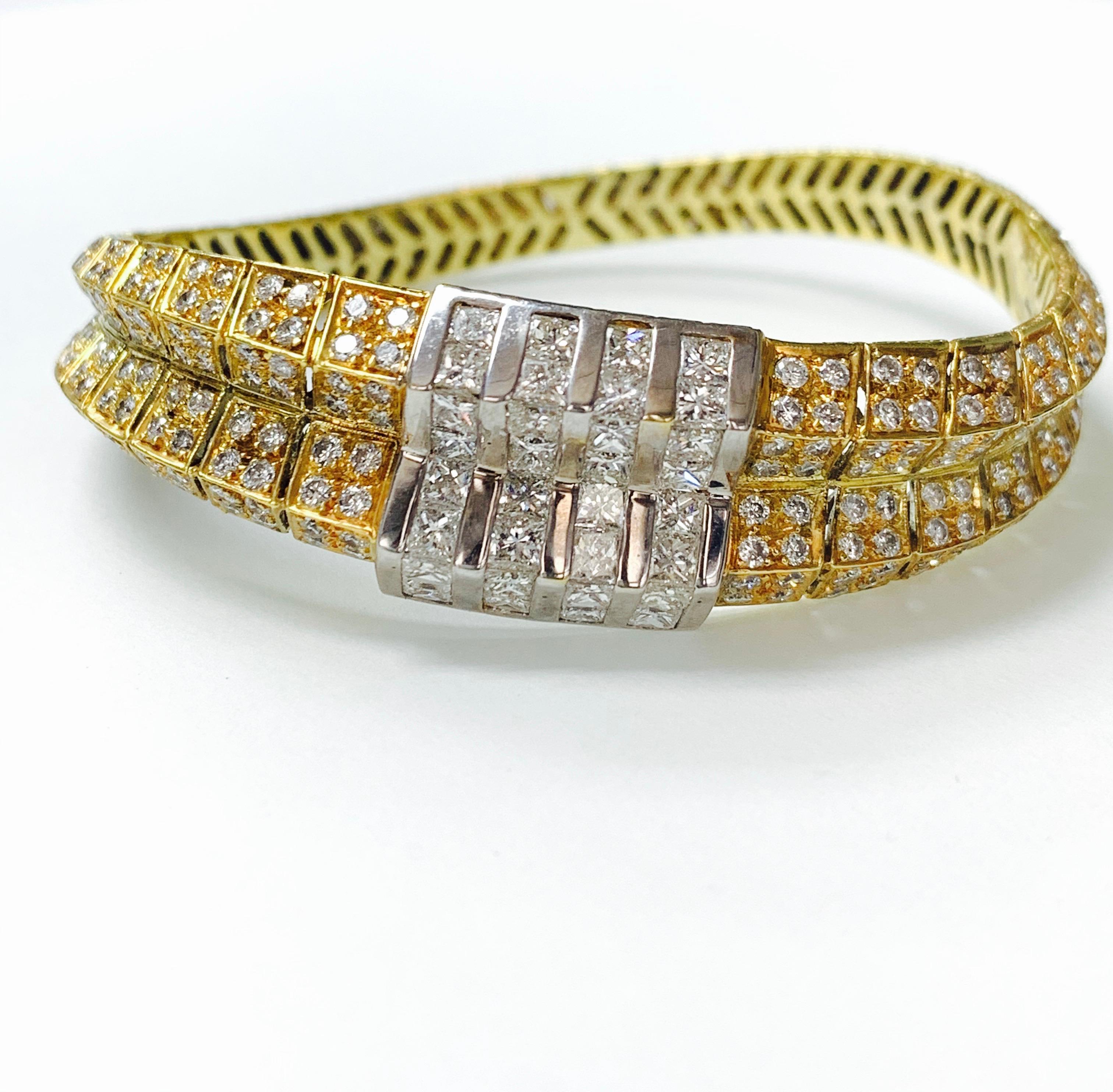 Taglio princess Bracciale con diamanti bianchi in oro giallo e bianco 18 carati. in vendita