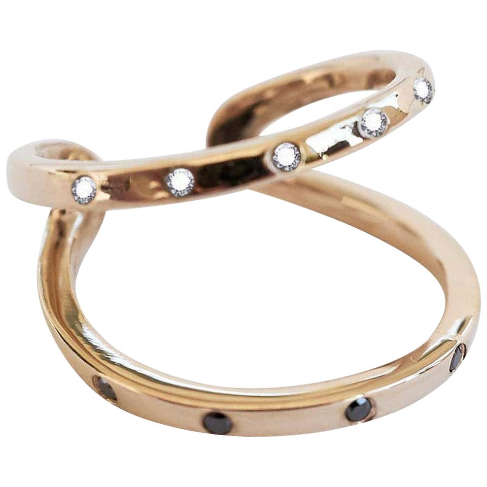 White Diamond Black Diamond Ring Gold Band Fashion Ring Onesie J Dauphin For Sale