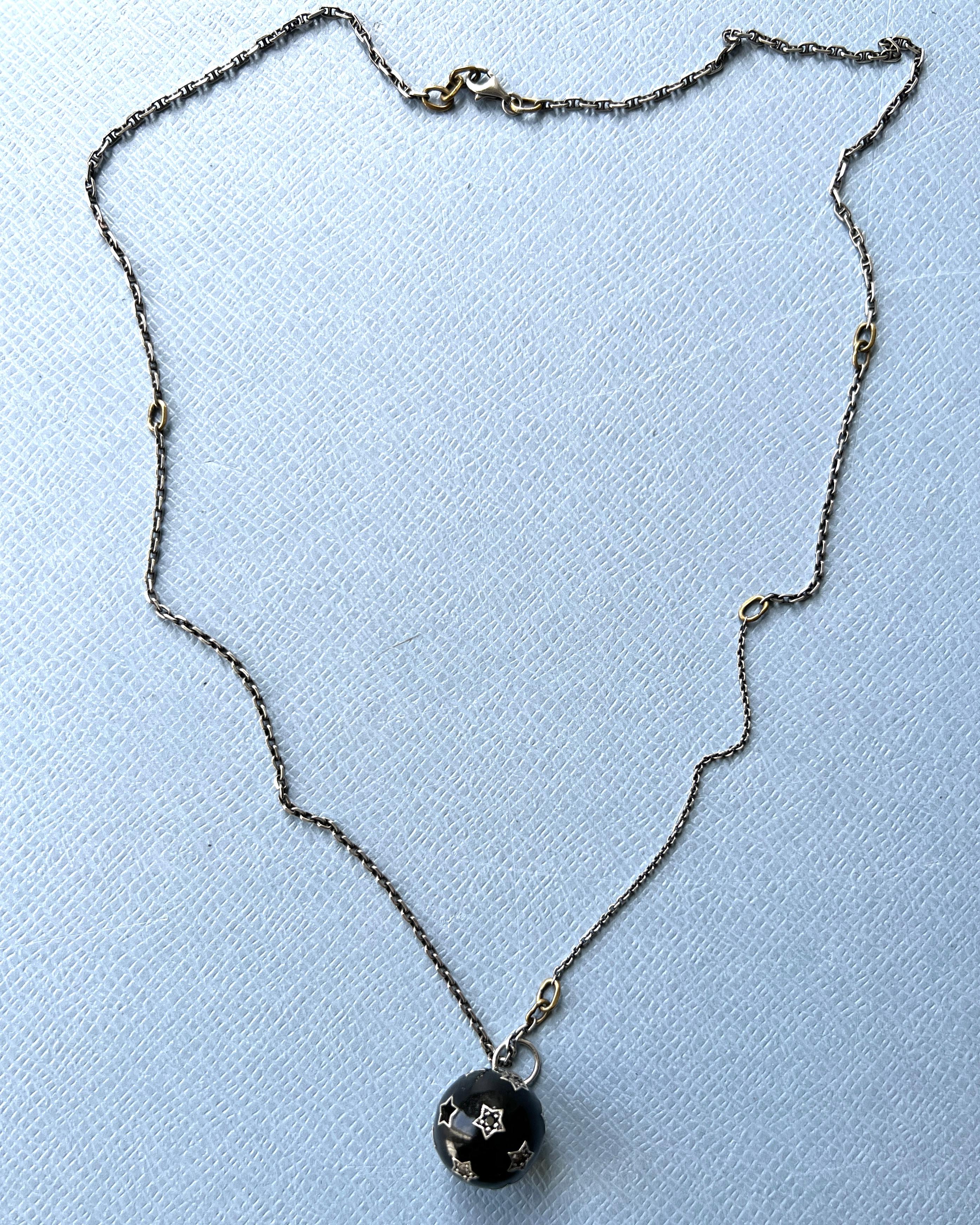 White Diamond Black Diamond Star Pendant Necklace Black Enamel Ball in vendita 10