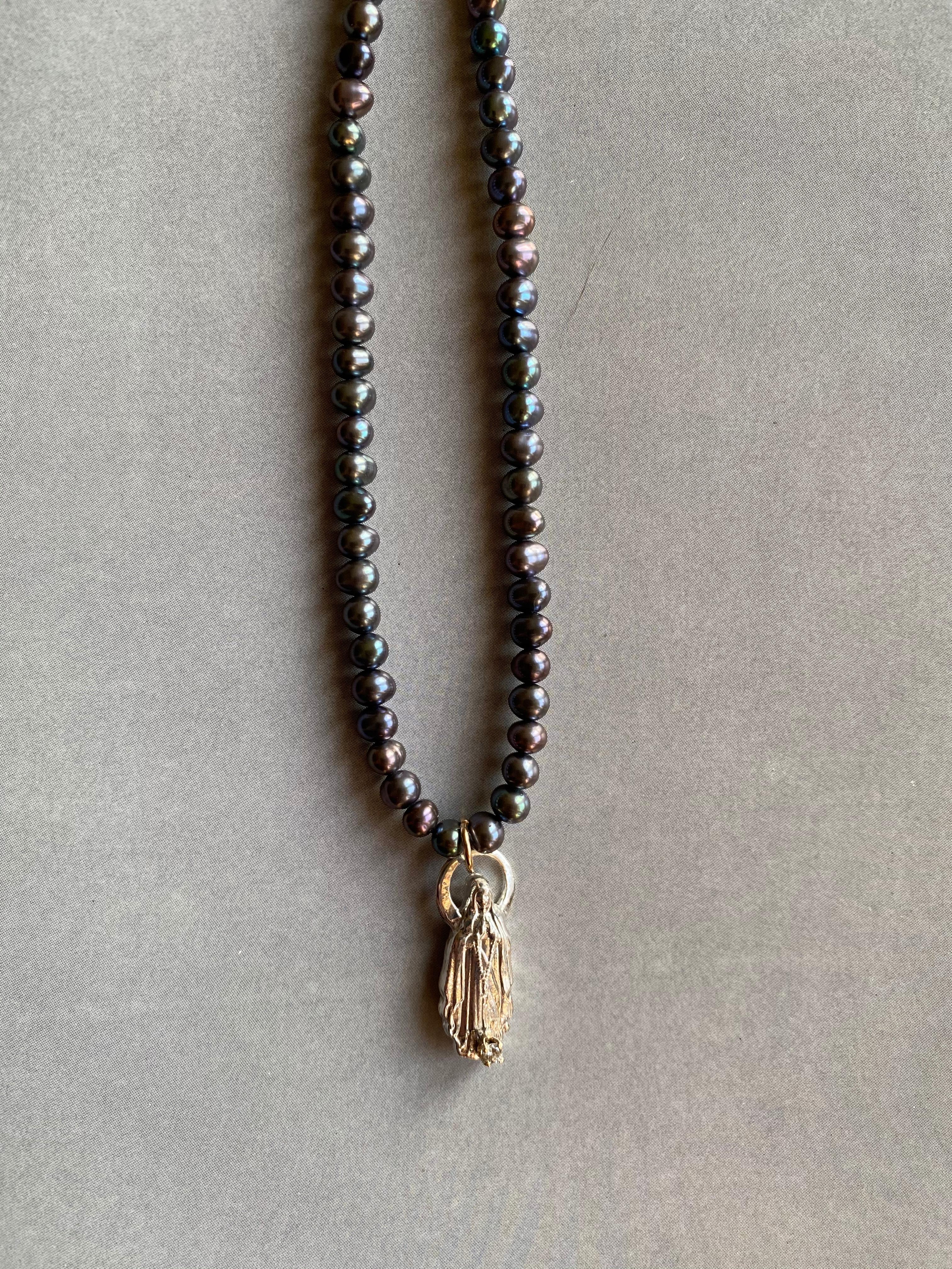 Brilliant Cut White Diamond Black Pearl Bead Necklace Virgin Mary Medal Pendant For Sale
