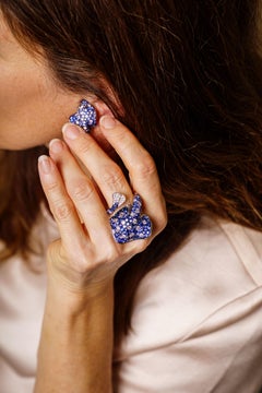 White Diamond Blue Sapphire 18 Karat Gold Fashion Ray Fish Made in Italy Ring