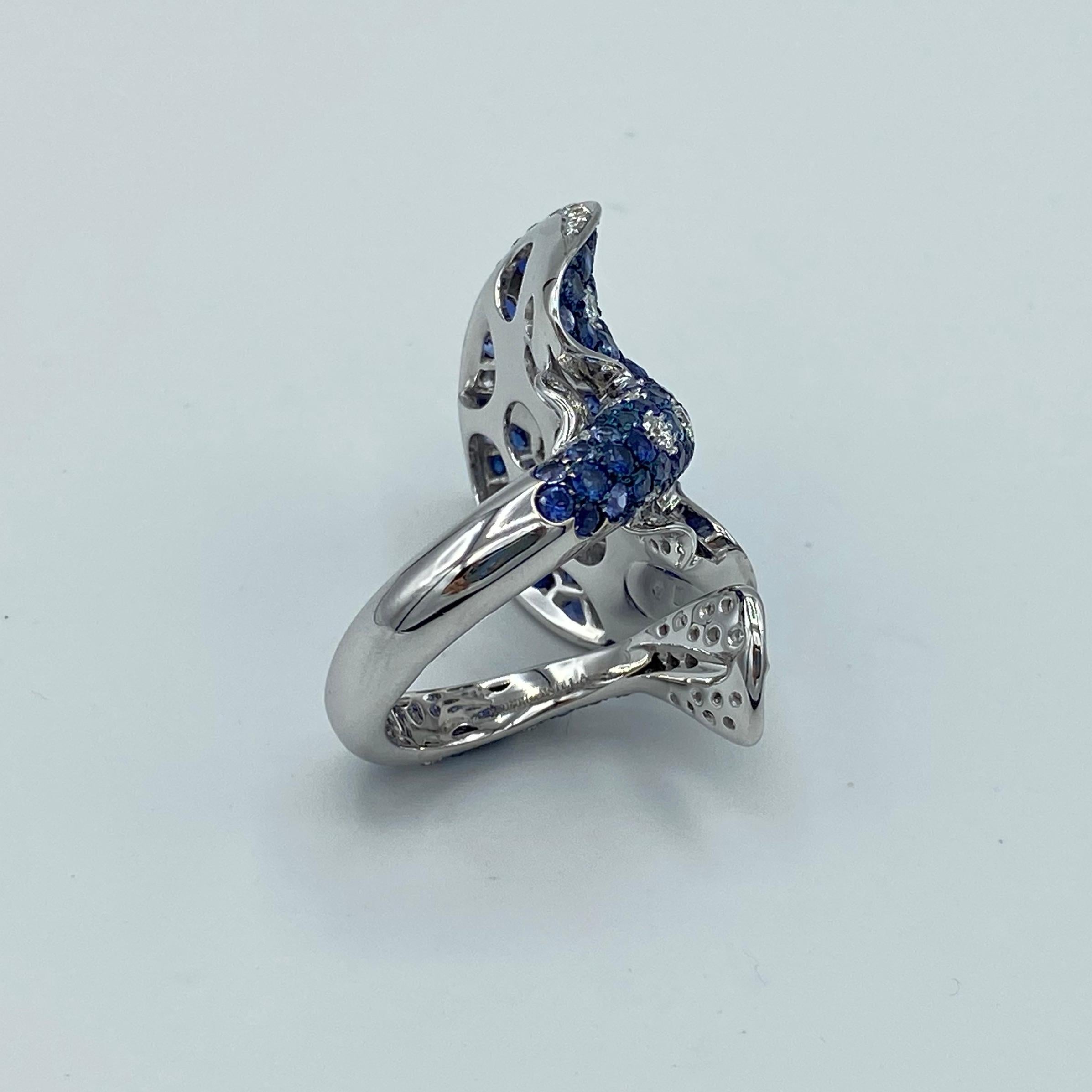 Women's White Diamond Blue Sapphire 18 Karat Gold Fashion Ray Fish Made in Italy Ring For Sale