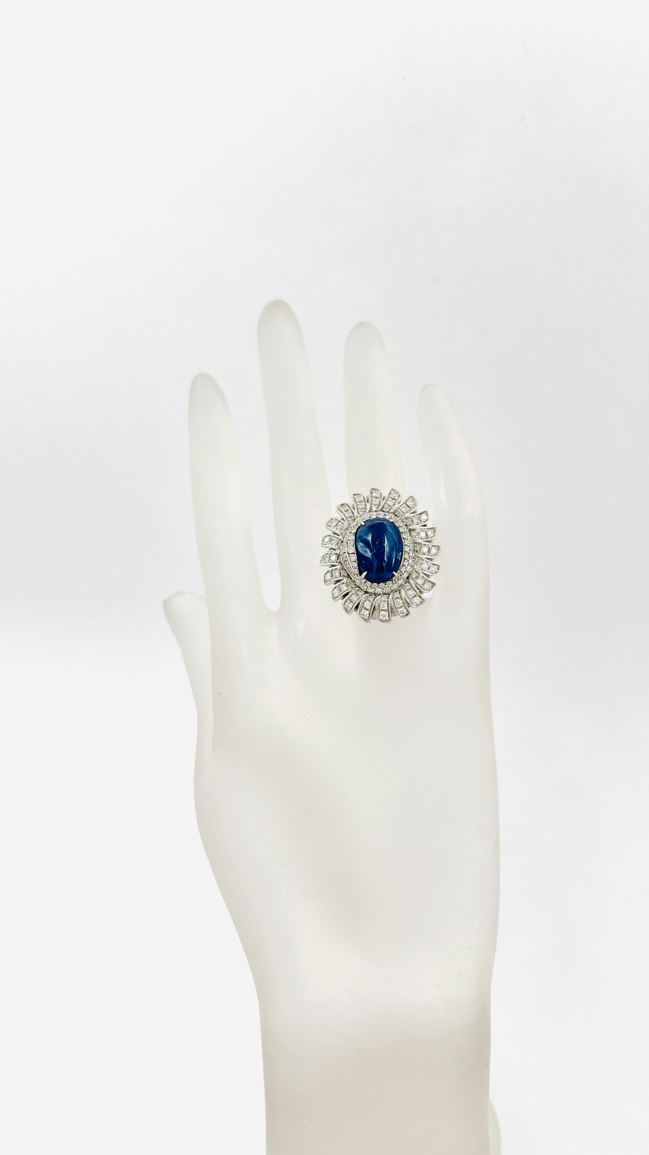 Cocktail-Ring aus 18 Karat Weißgold mit weißem Diamant und blauem Saphir im Zustand „Neu“ im Angebot in Los Angeles, CA