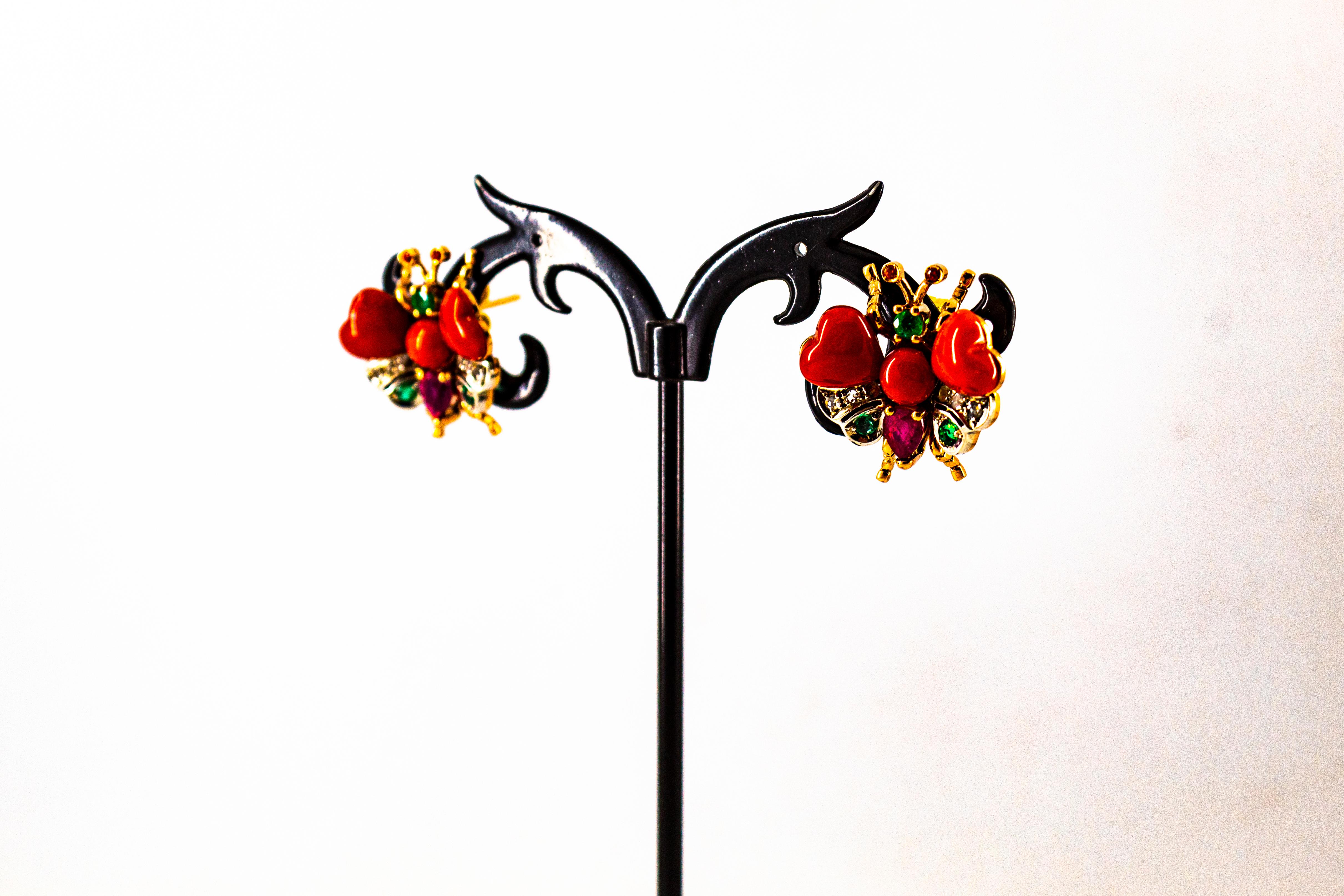 Clous d'oreilles en or jaune, diamant blanc, saphir bleu, rubis, émeraude, corail rouge en vente 2