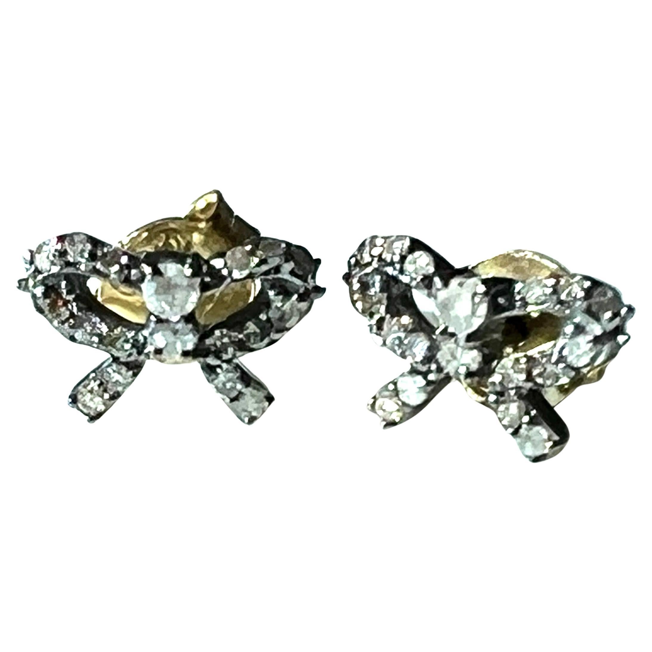 Taille simple Boucle d'oreille Bow à diamant blanc style victorien en vente