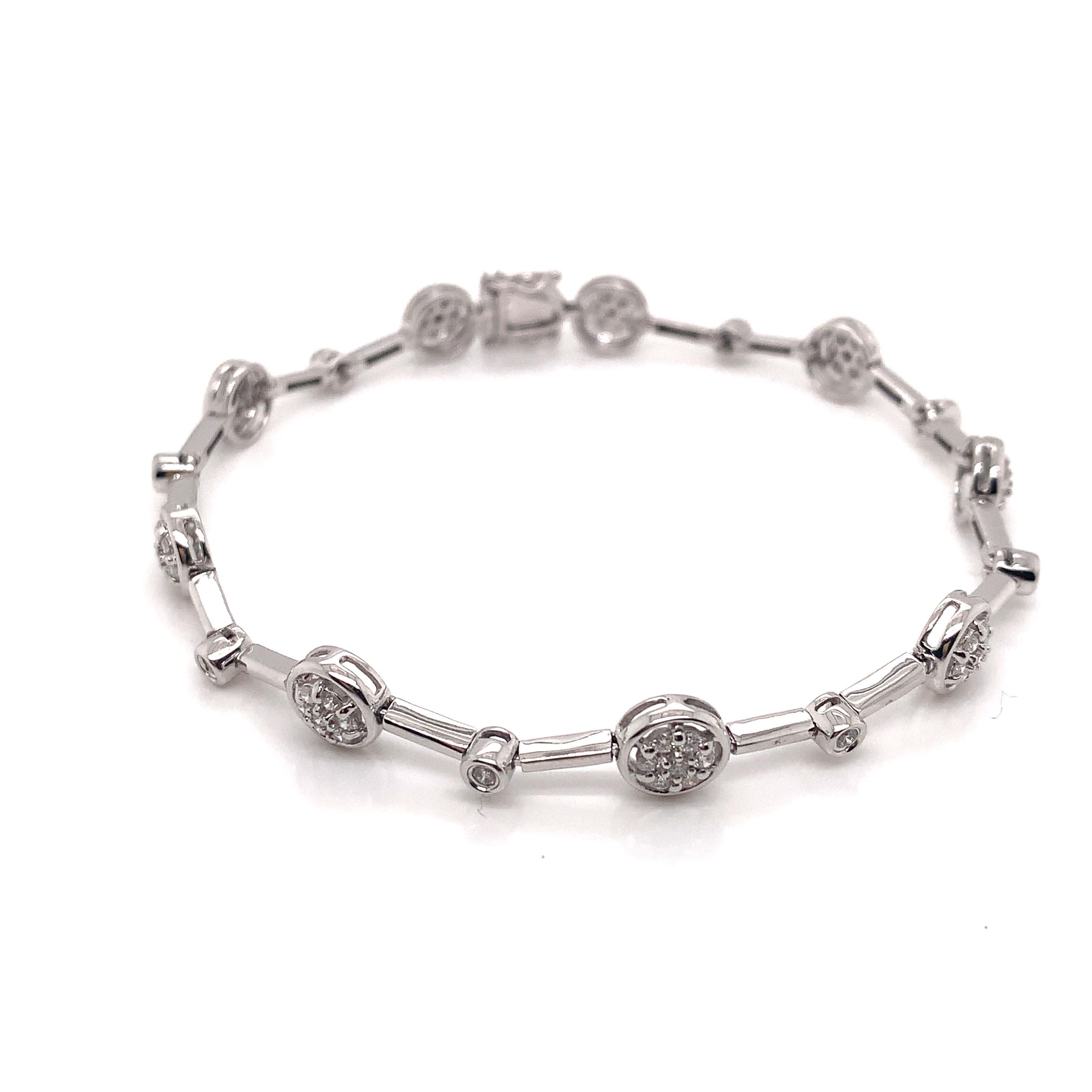 Contemporary White Diamond Bracelet in 14 Karat White Gold For Sale