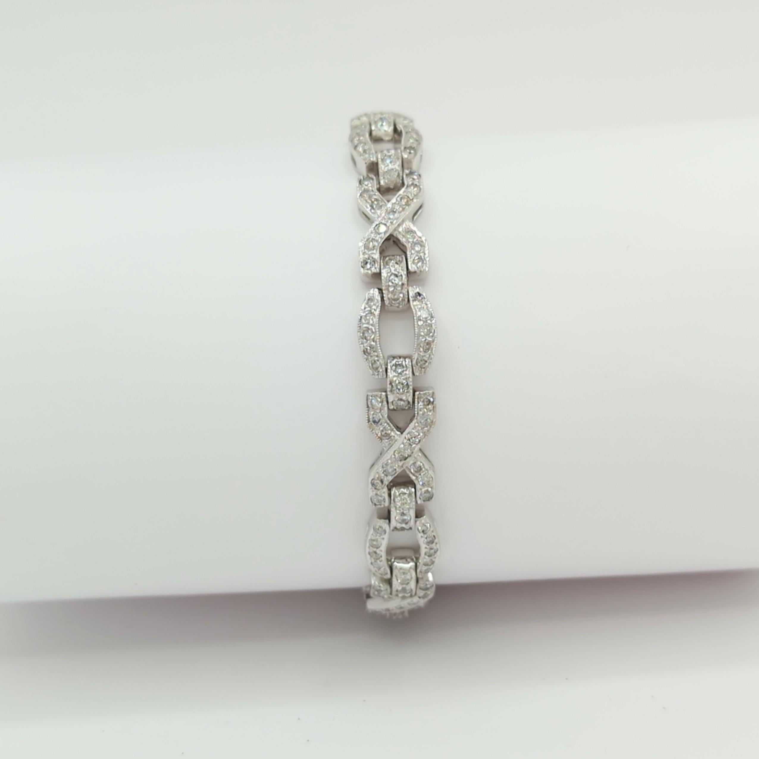 Round Cut White Diamond Bracelet in 14K White Gold