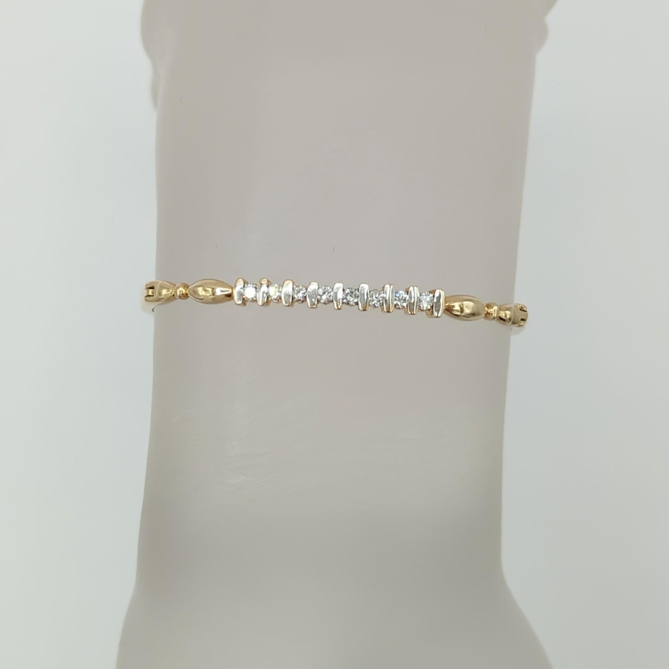 Round Cut White Diamond Bracelet in 14K Yellow Gold For Sale