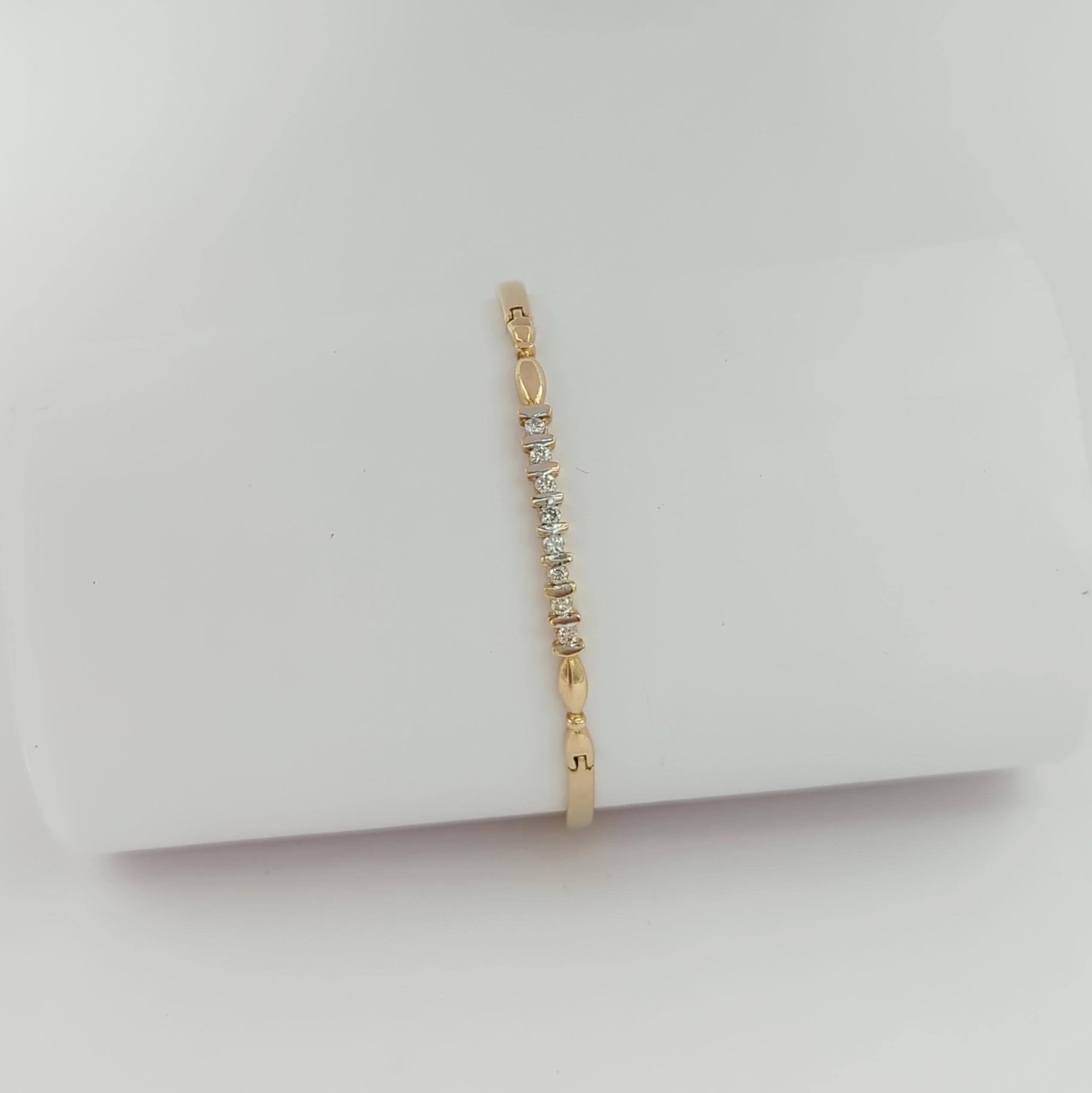 Women's or Men's White Diamond Bracelet in 14K Yellow Gold For Sale