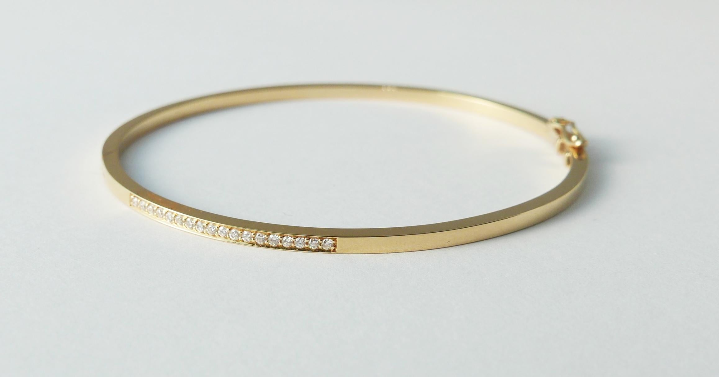 Round Cut White Diamond Bracelet in 9 Karat Gold by Allison Bryan For Sale