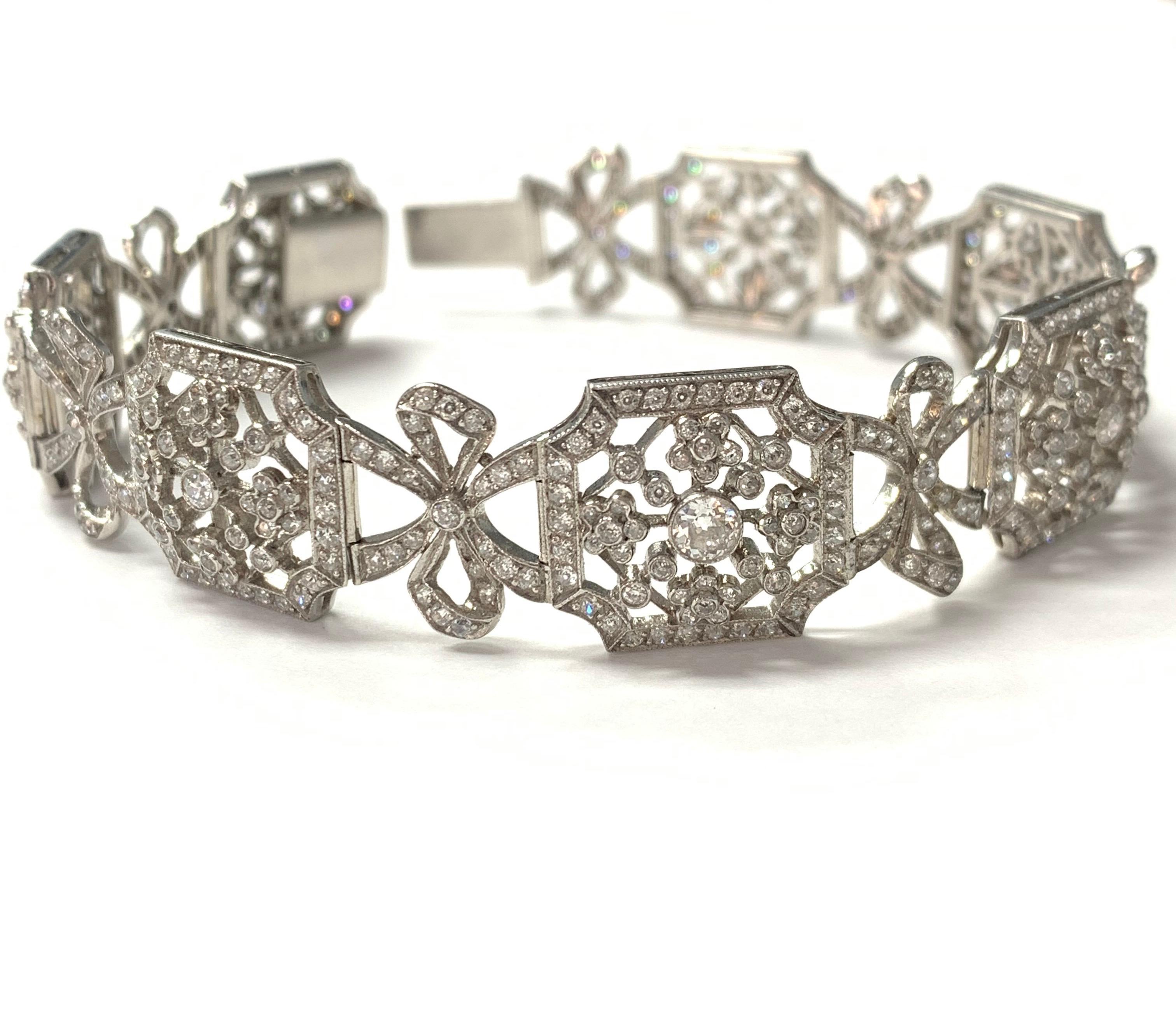 White Diamond Bracelet in Platinum For Sale 5