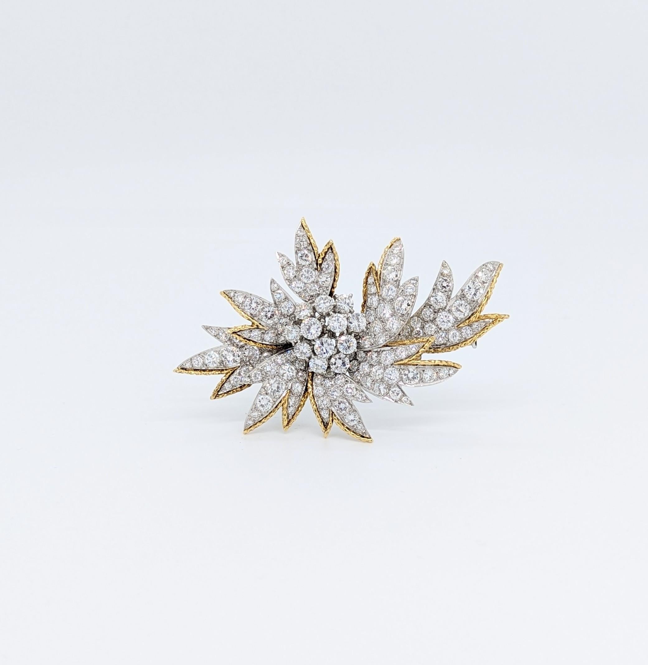 White Diamond Brooch in 18K Yellow Gold & Platinum In New Condition For Sale In Los Angeles, CA