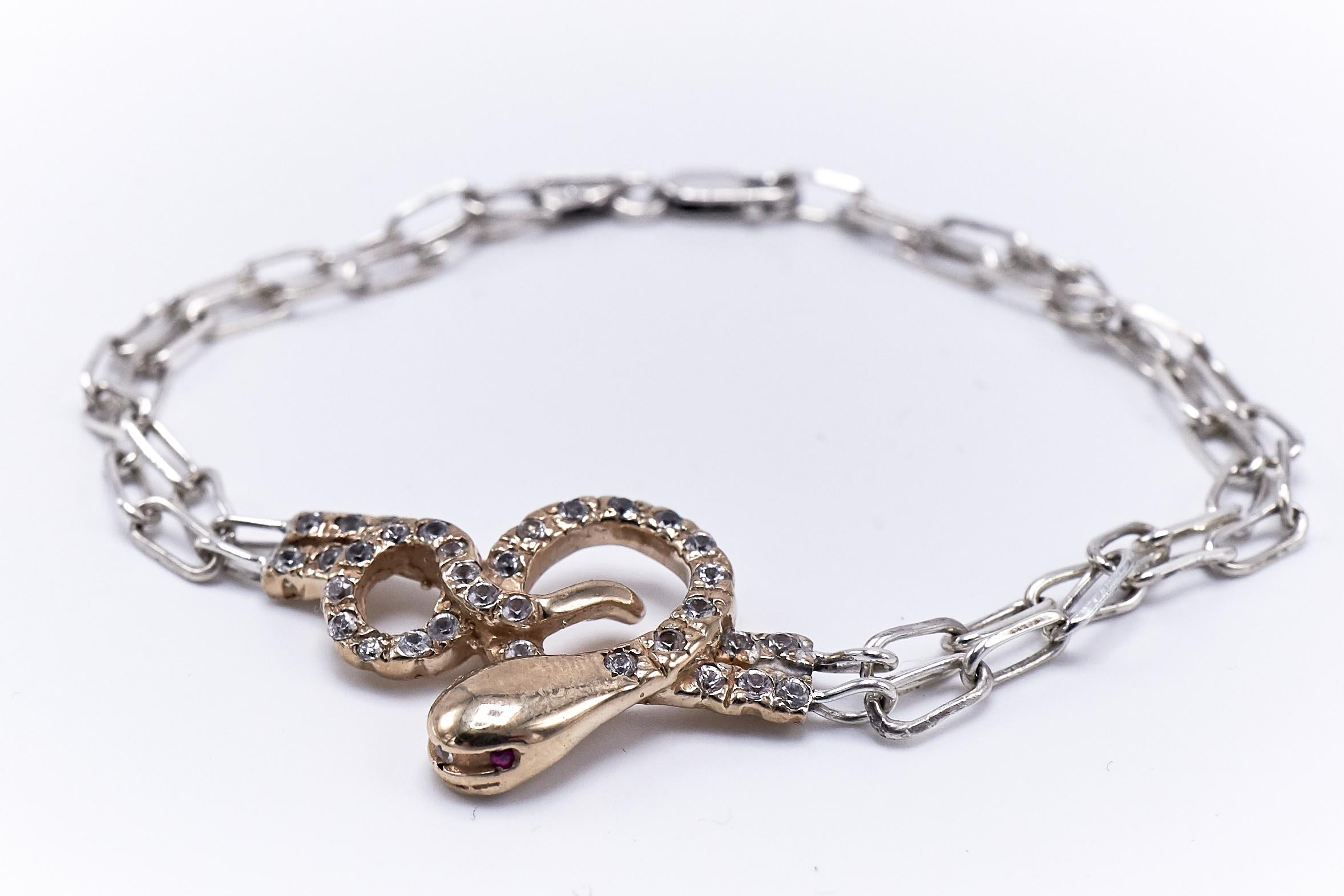 White Diamond Chain Snake Bracelet Ruby In New Condition For Sale In Los Angeles, CA
