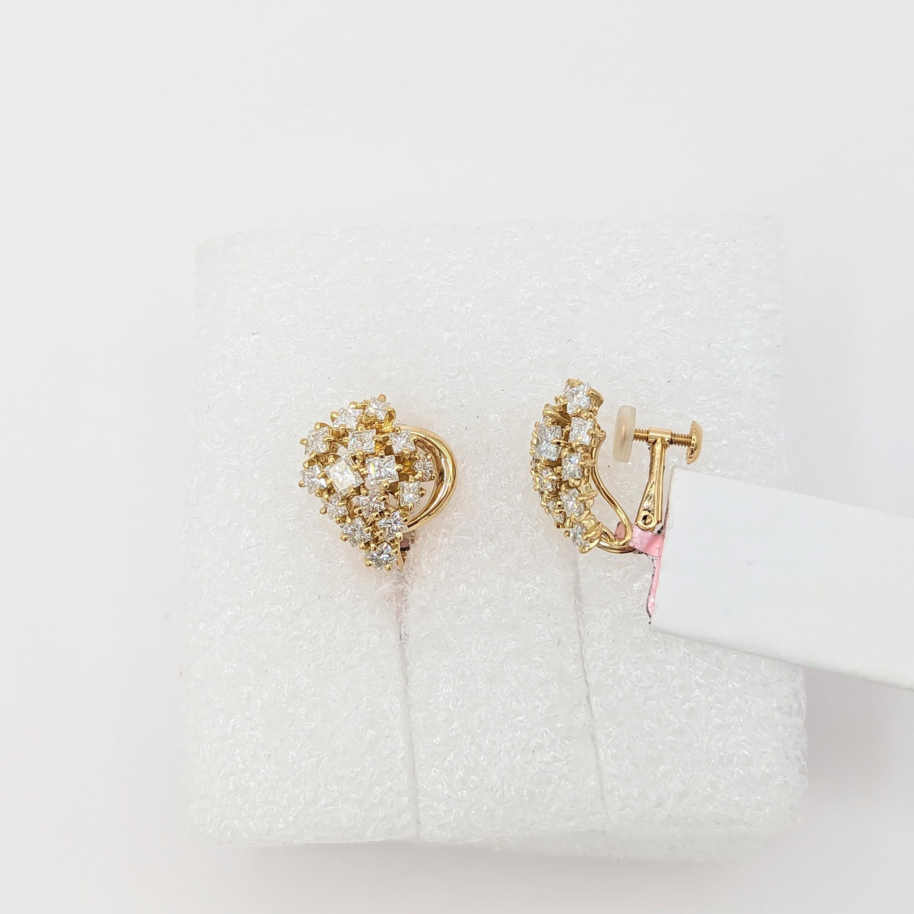 Women's or Men's White Diamond Cluster Earrings in 18K Yellow Gold For Sale