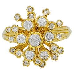 Weißer Diamant-Cluster-Ring aus 14 Karat Gelbgold
