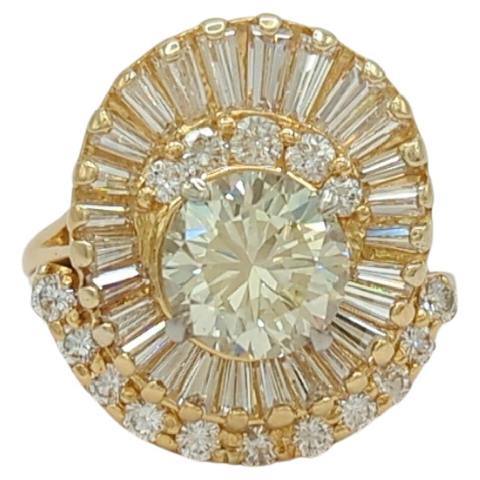 White Diamond Cluster Ring in 18K Yellow Gold For Sale