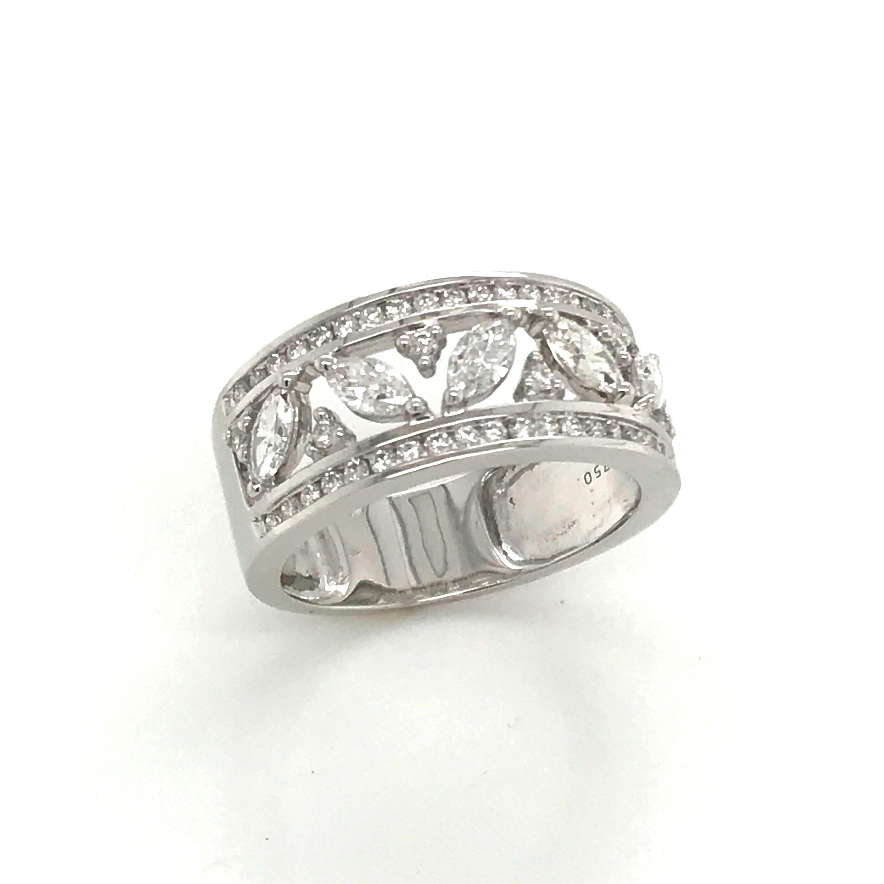 White Diamond Color G Round Cut and Oval Cut on White Gold 18 Karat 2