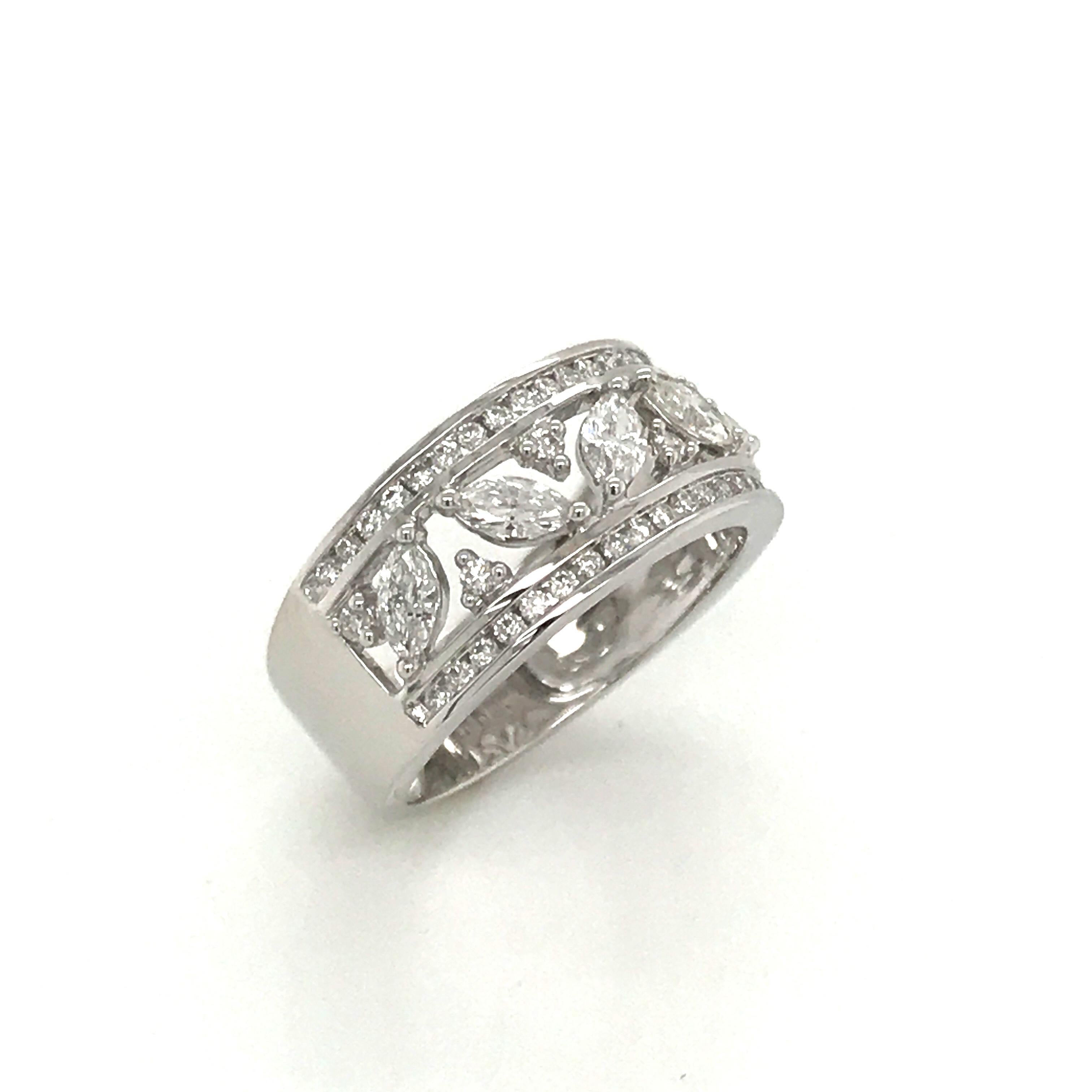 White Diamond Color G Round Cut and Oval Cut on White Gold 18 Karat 4