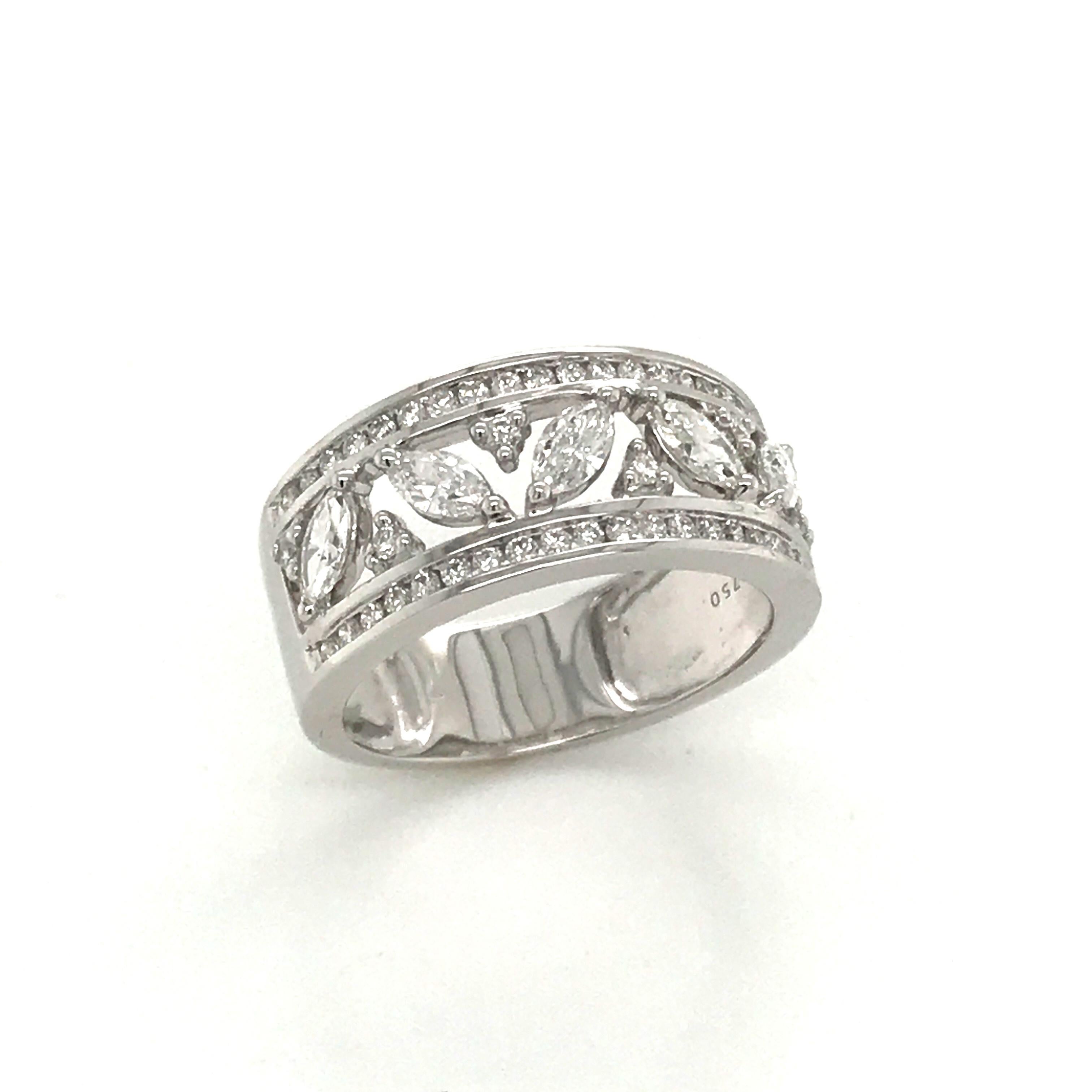 White Diamond Color G Round Cut and Oval Cut on White Gold 18 Karat 5