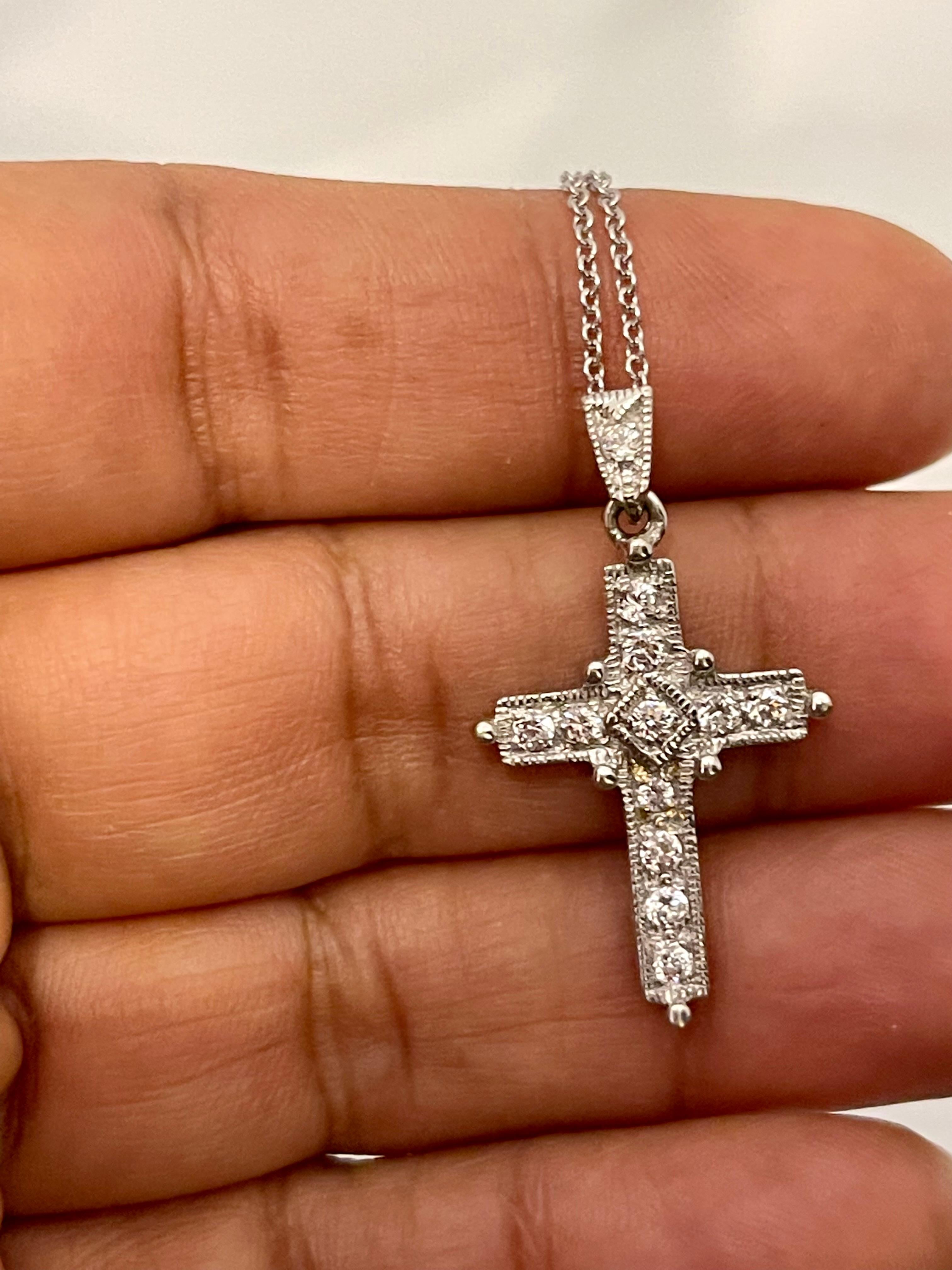 White Diamond Cross Pendant with White Gold Necklace 18 Karat White Gold For Sale 9