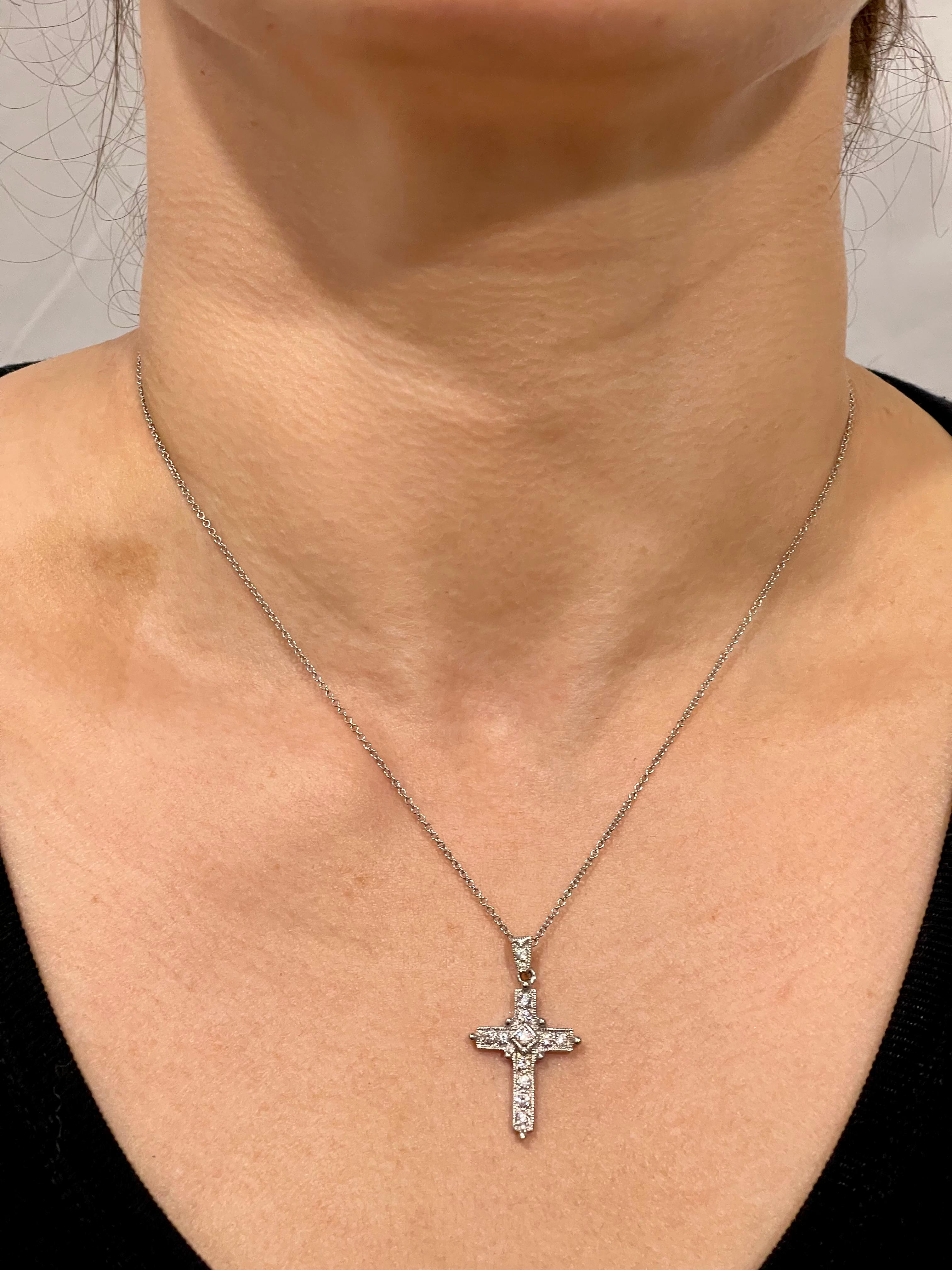 White Diamond Cross Pendant with White Gold Necklace 18 Karat White Gold For Sale 4