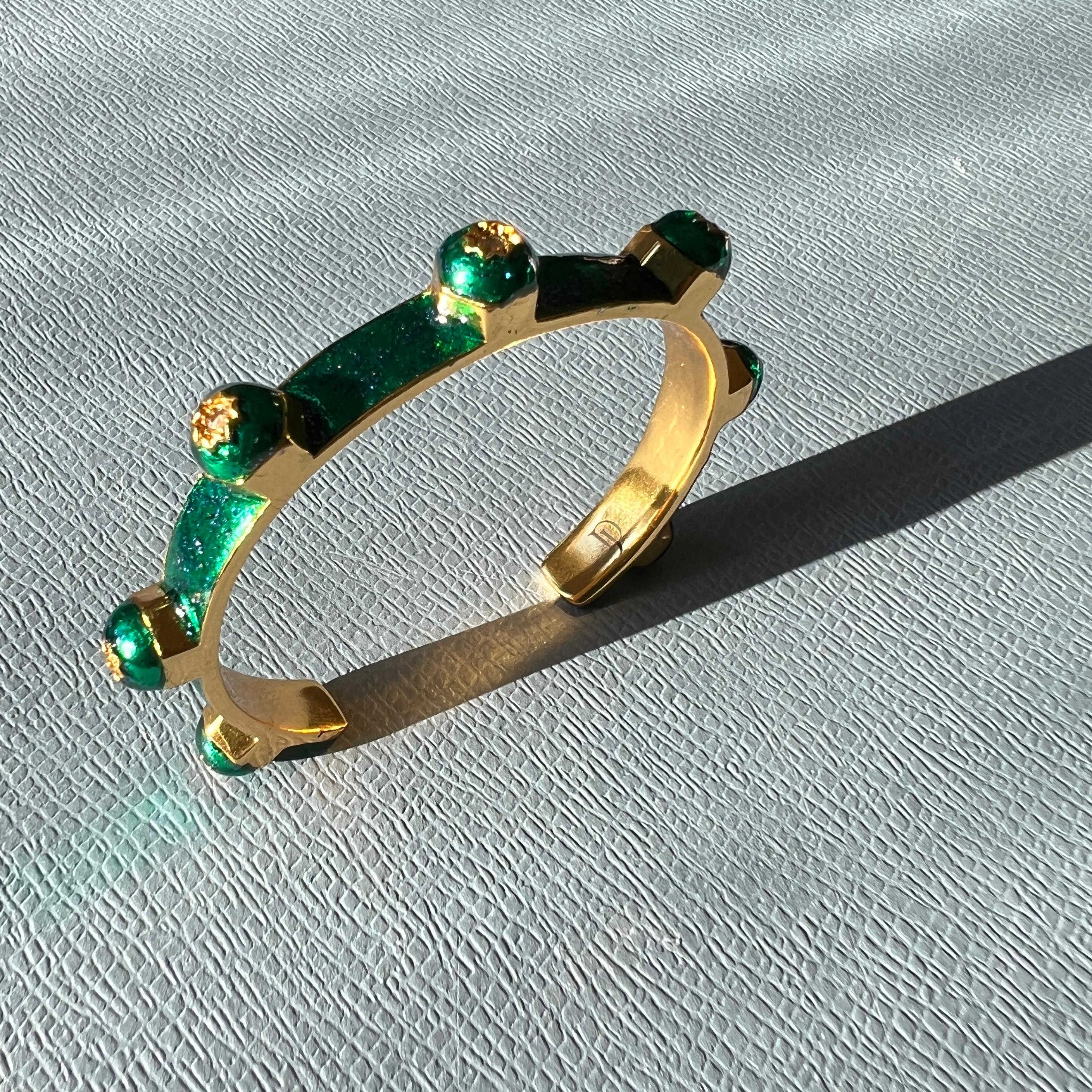White Diamond Cuff Bangle Bracelet Studs Enamel Emerald Green Glitter In New Condition For Sale In Los Angeles, CA