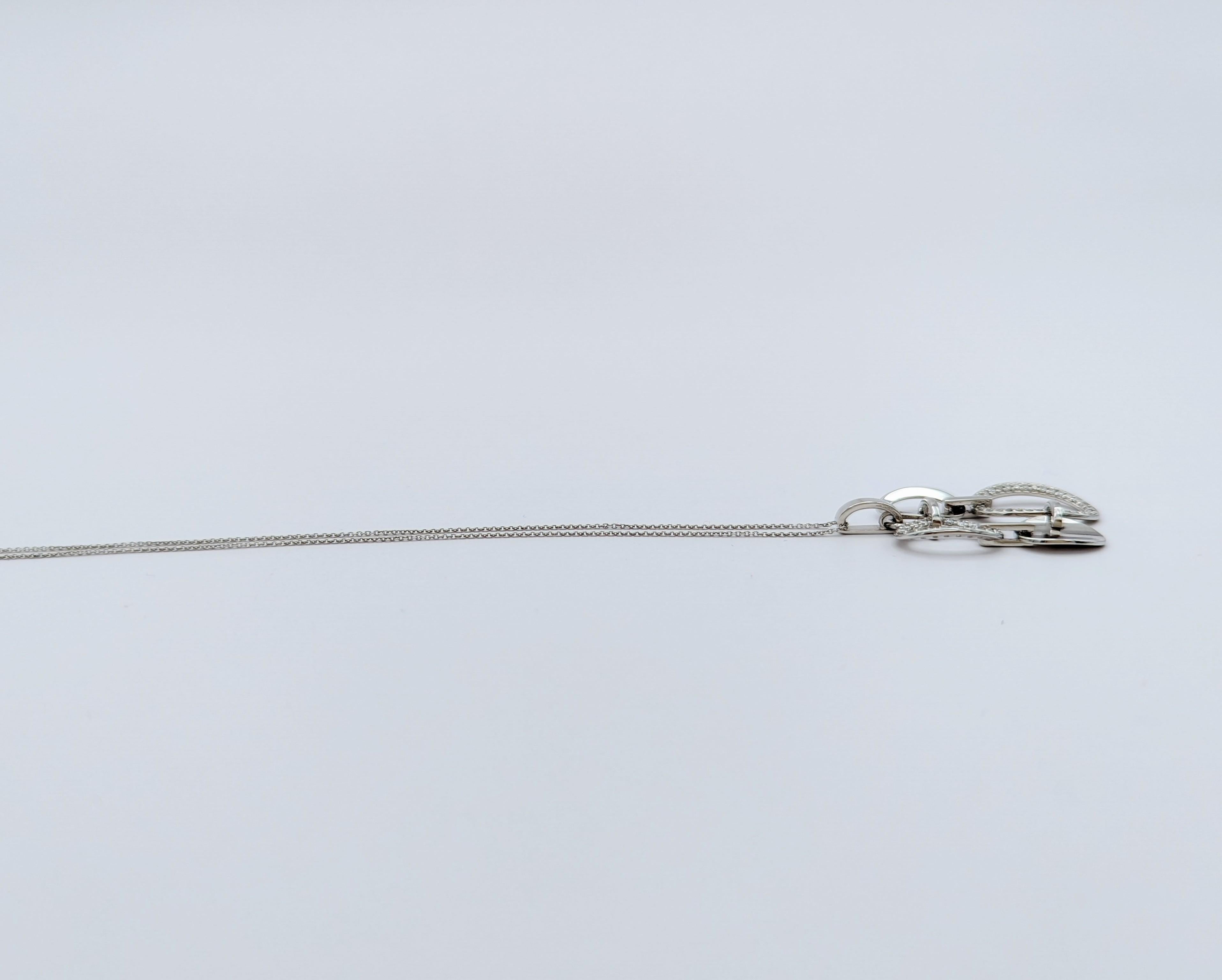 White Diamond Design Pendant Necklace in 14K White Gold In New Condition For Sale In Los Angeles, CA