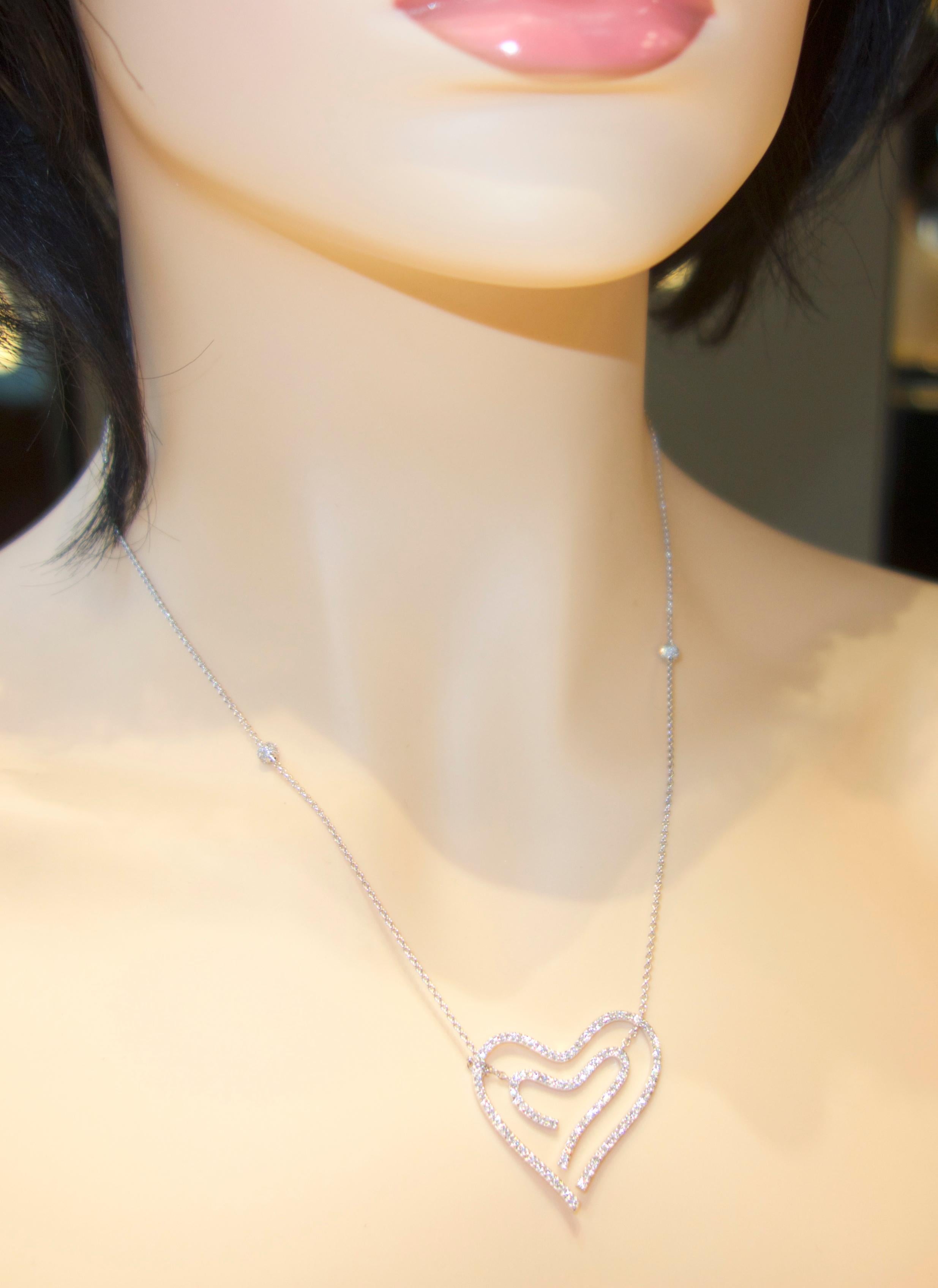 White Diamond Double Heart Pendant In Excellent Condition In Aspen, CO