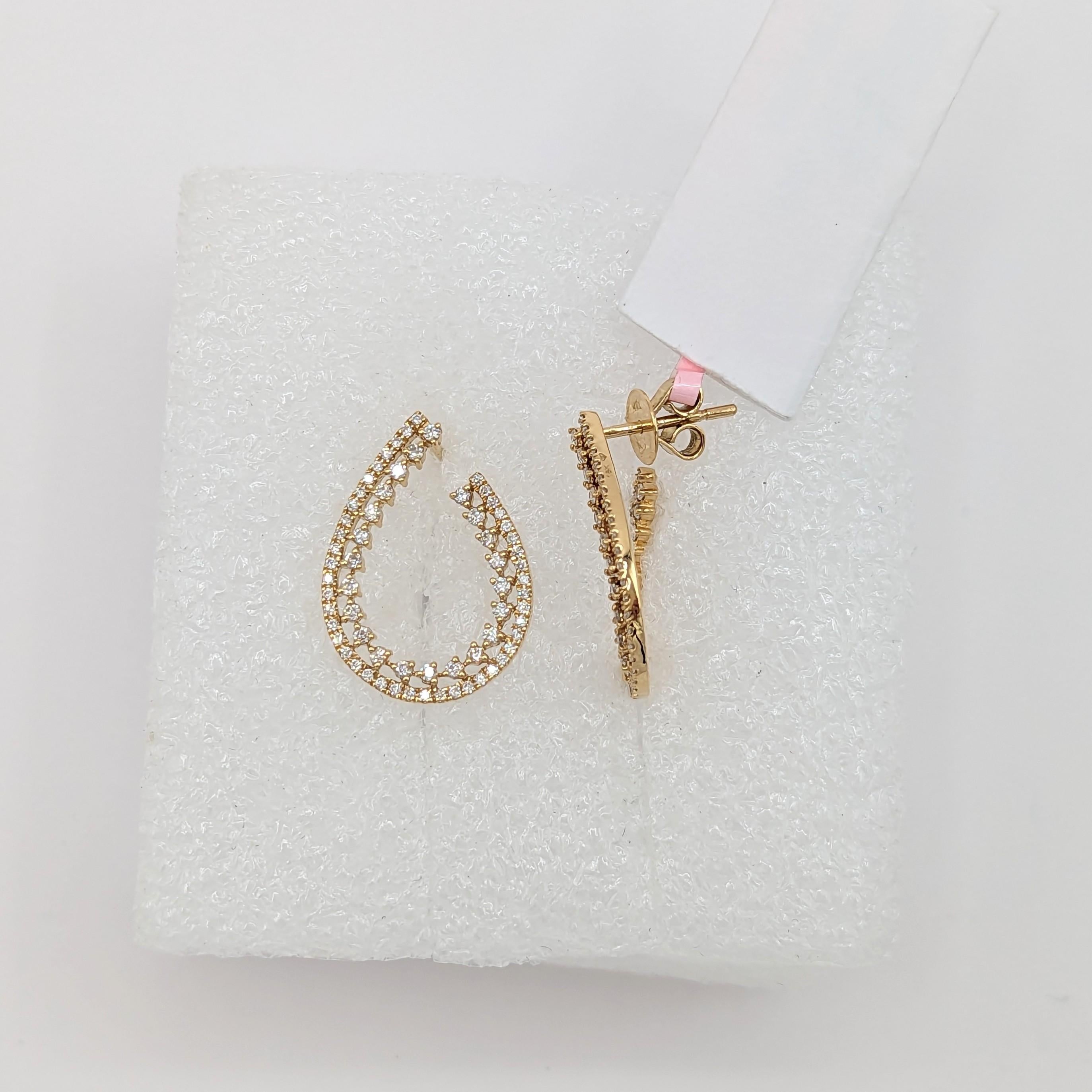 White Diamond Double Row Hoop Earrings in 18K Yellow Gold In New Condition For Sale In Los Angeles, CA