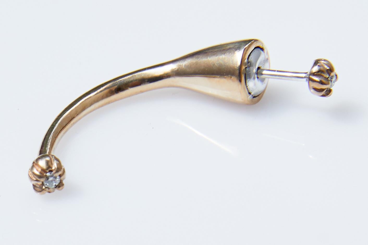 Weißer Diamant-Ohrring aus Gold mit durchbrochenem J-Dauphin für Damen oder Herren im Angebot