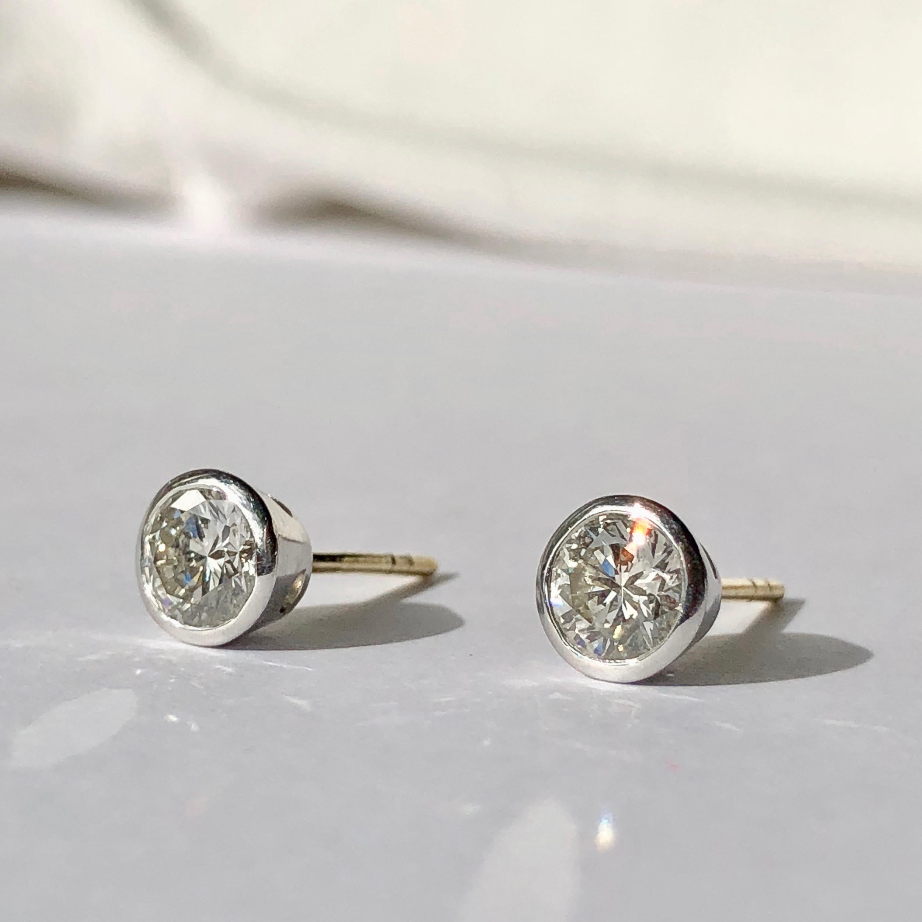 diamond earrings single stone