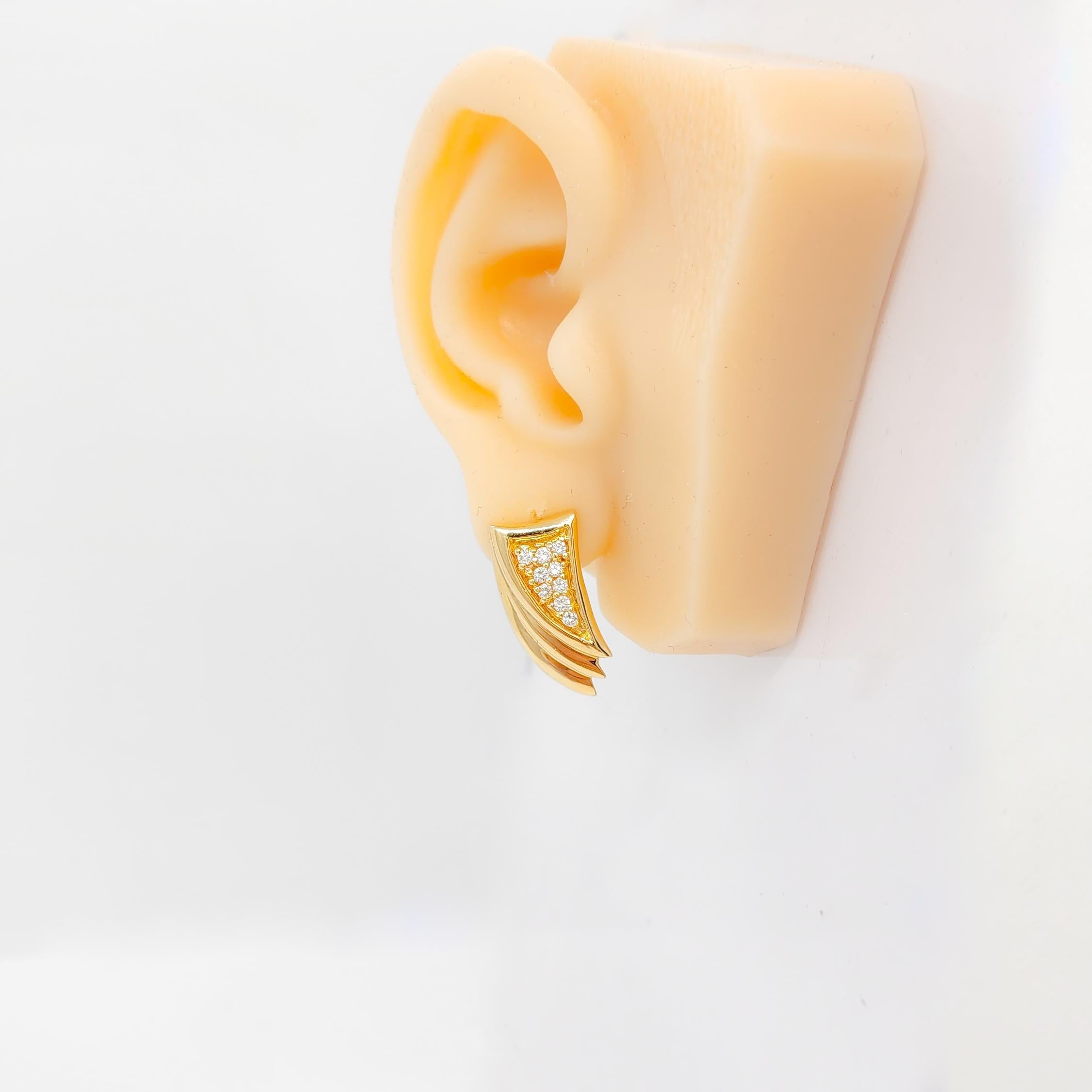 gold earrings fancy design
