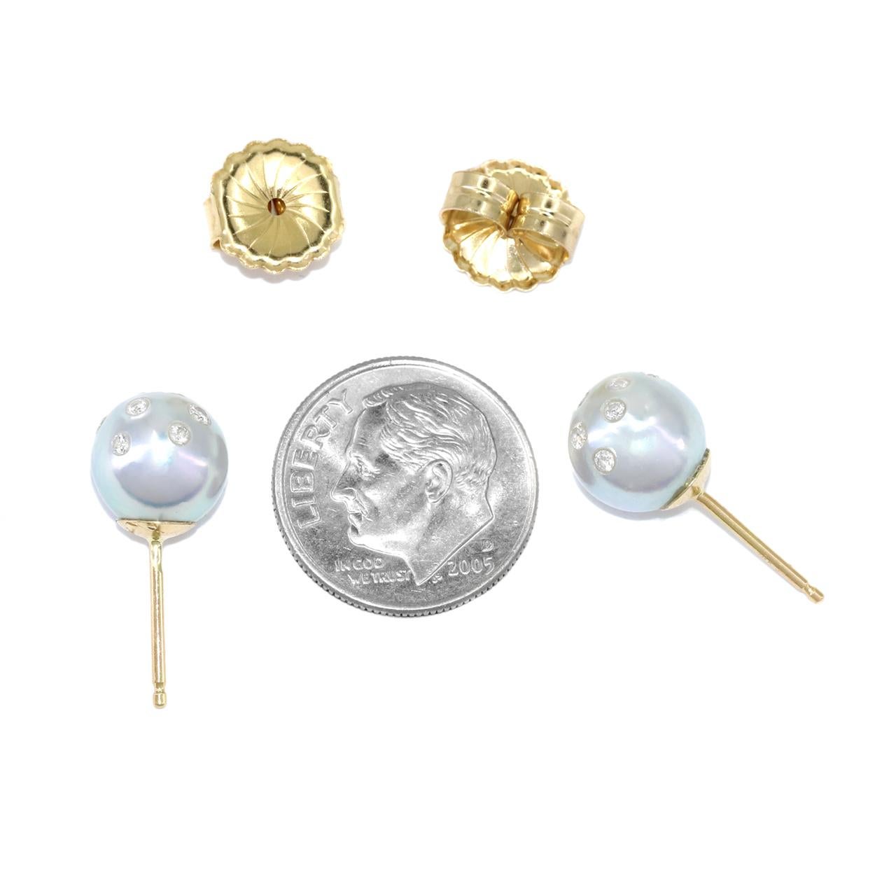 Ohrstecker aus Silber mit weißen Diamanten und Perlen in Gold, Russell Trusso 2022 (Künstler*in) im Angebot