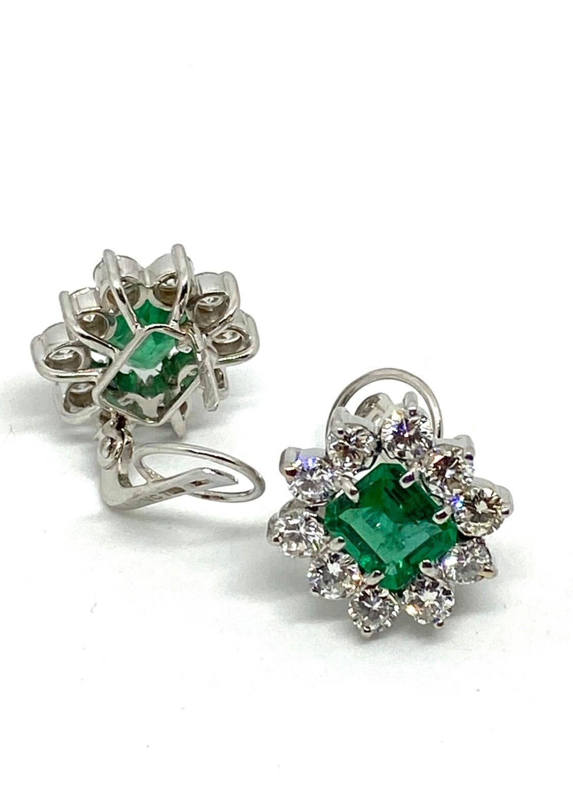 Women's or Men's White Diamond Emerald Gold Stud Earrings